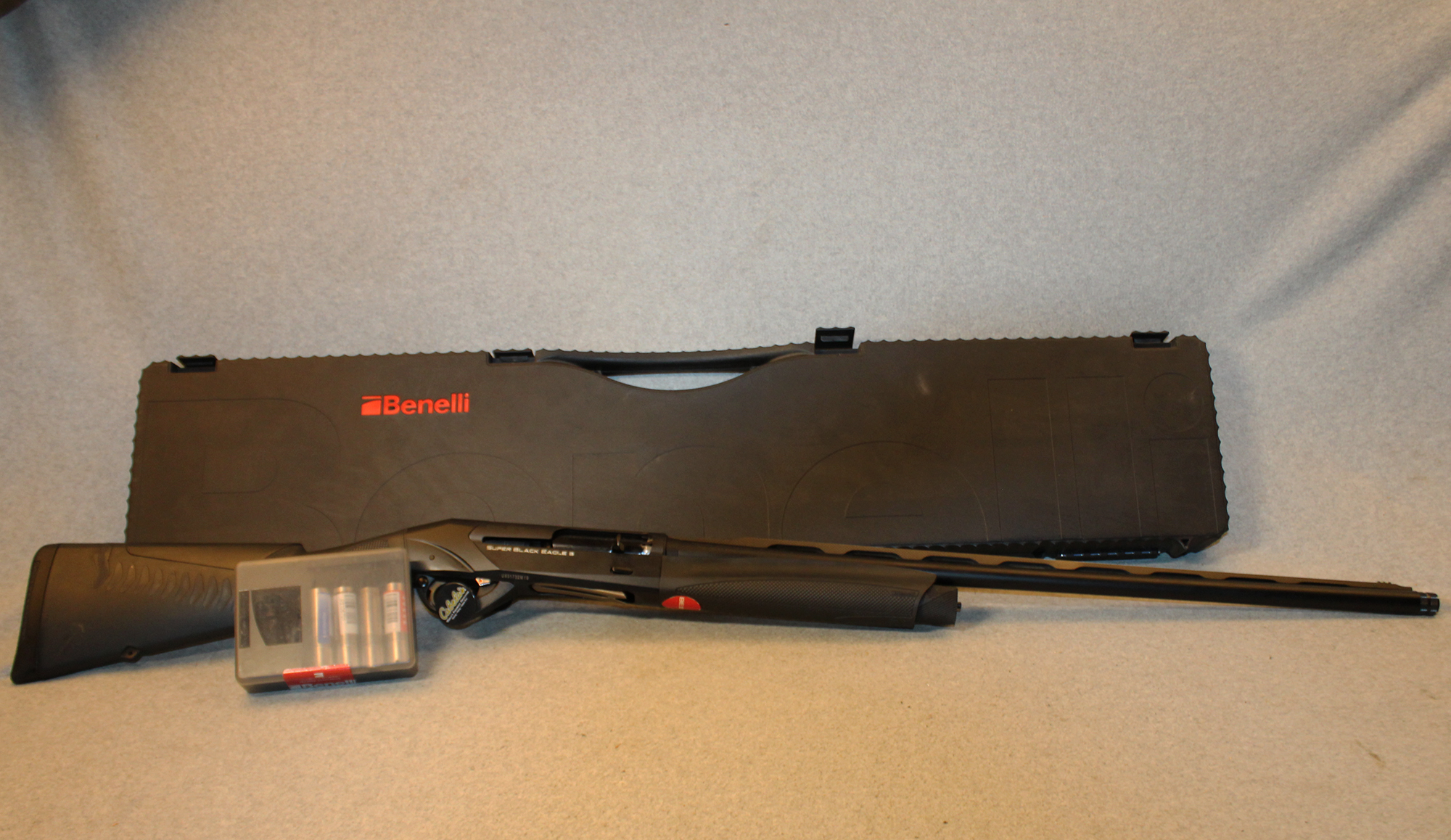 Benelli ~ Super Black Eagle 3 ~ 12 Gauge - Benelli