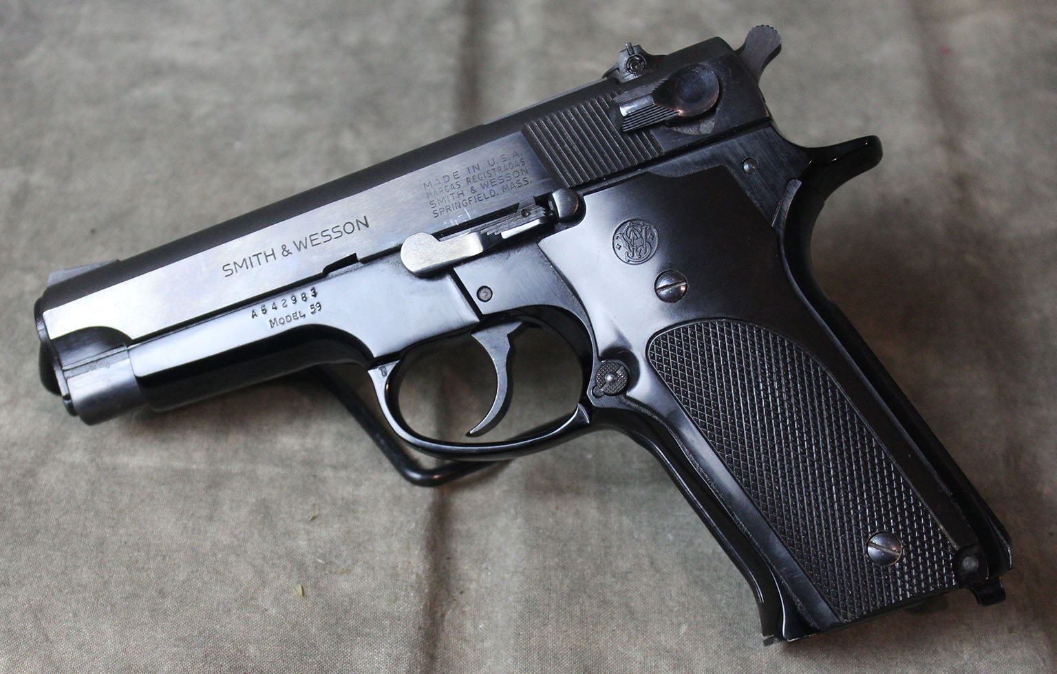 Smith &Wesson ~ 59 ~ 9mm - Smith & Wesson