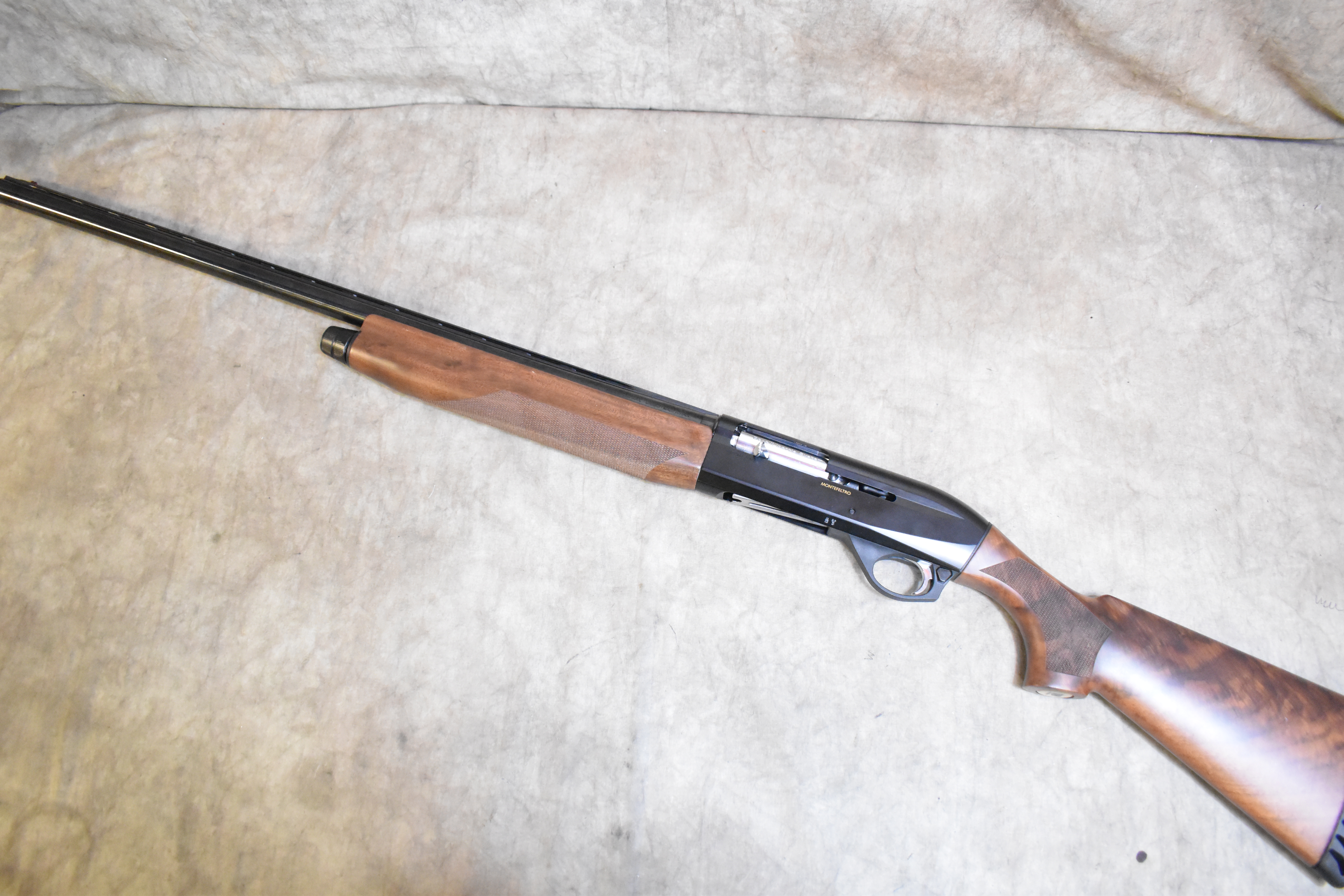 Benelli ~ Montefeltro ~ 12 Gauge - Benelli