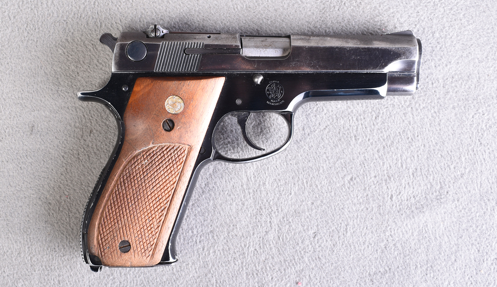 Image of Smith & Wesson ~ 39-2 ~ 9mm