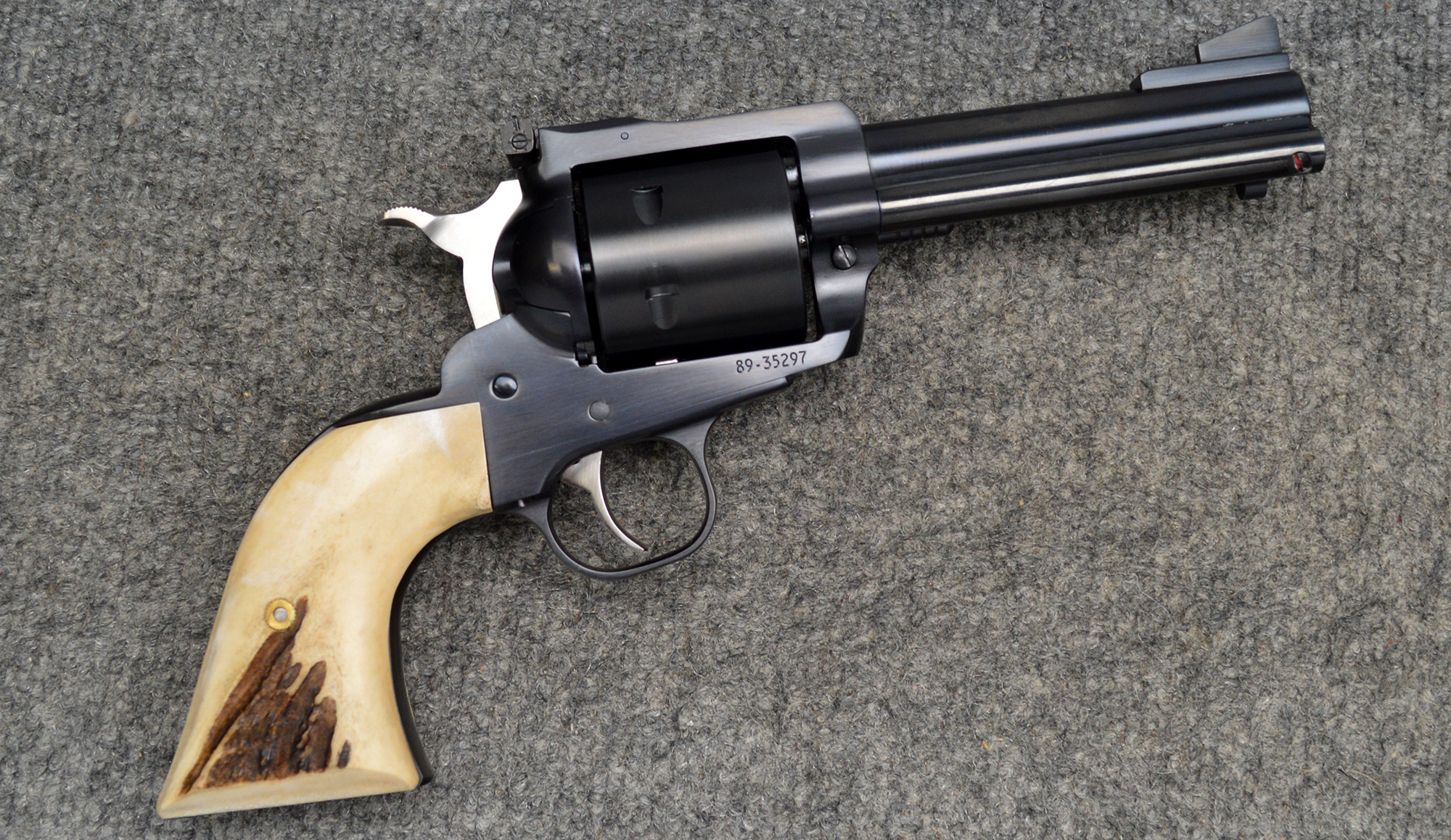 Image of Ruger ~ NM Super Blackhawk ~ .44 Mag