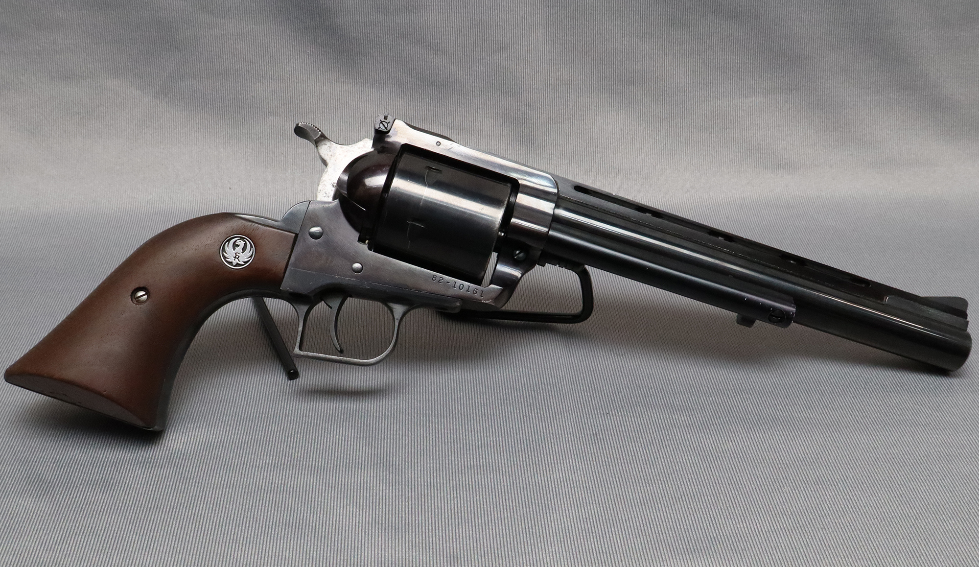 Image of Sturm, Ruger & Co ~ New Model Super Blackhawk ~ .44 Magnum