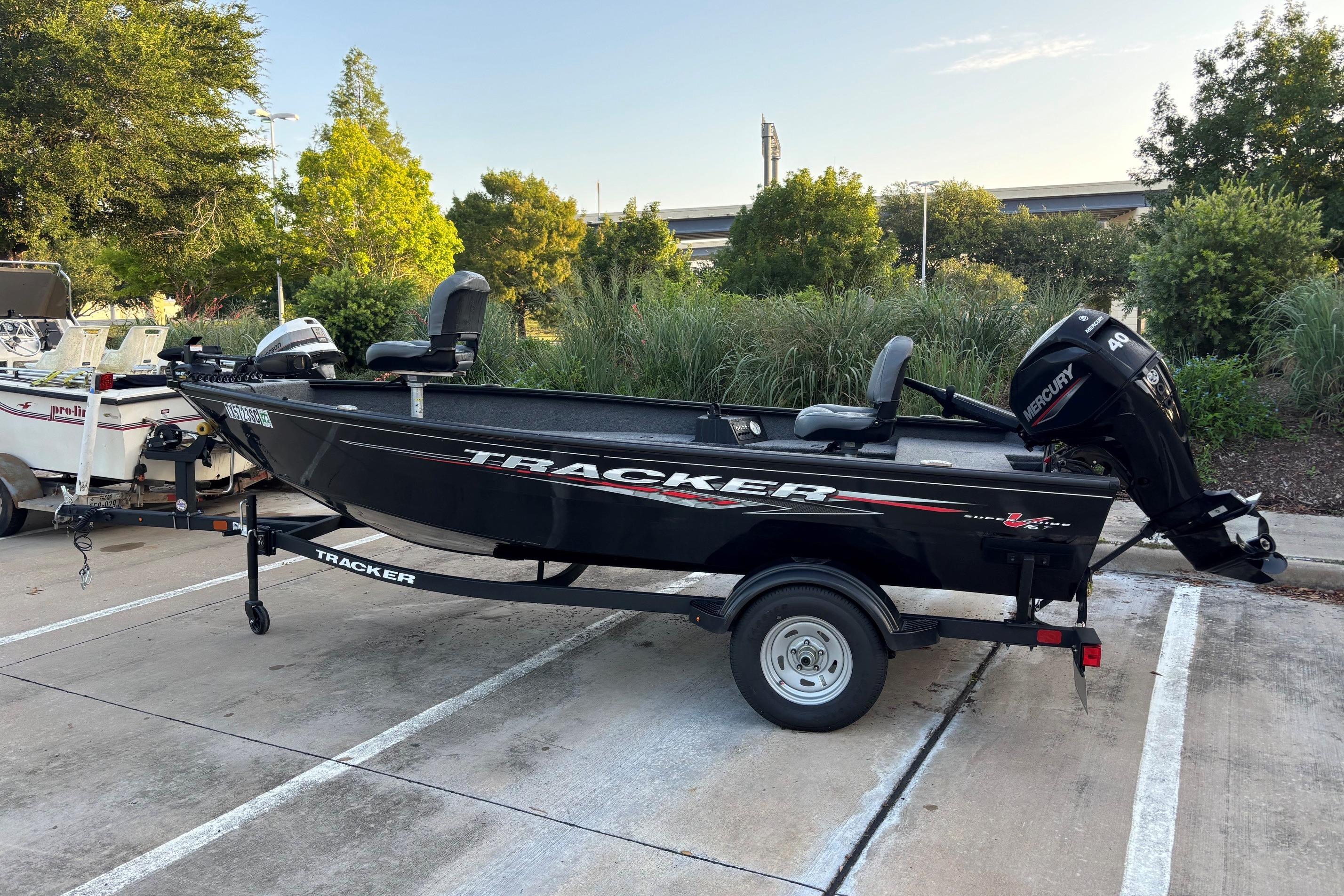 Image of Pre-Owned 2025 Tracker Super Guide V-16 T