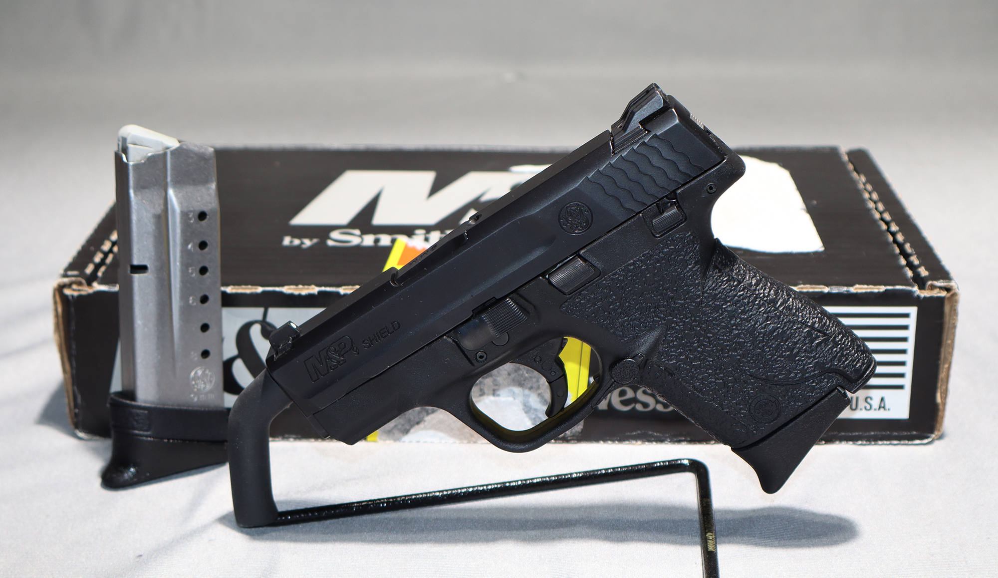 Image of SMITH AND WESSON M&P 9 SHIELD