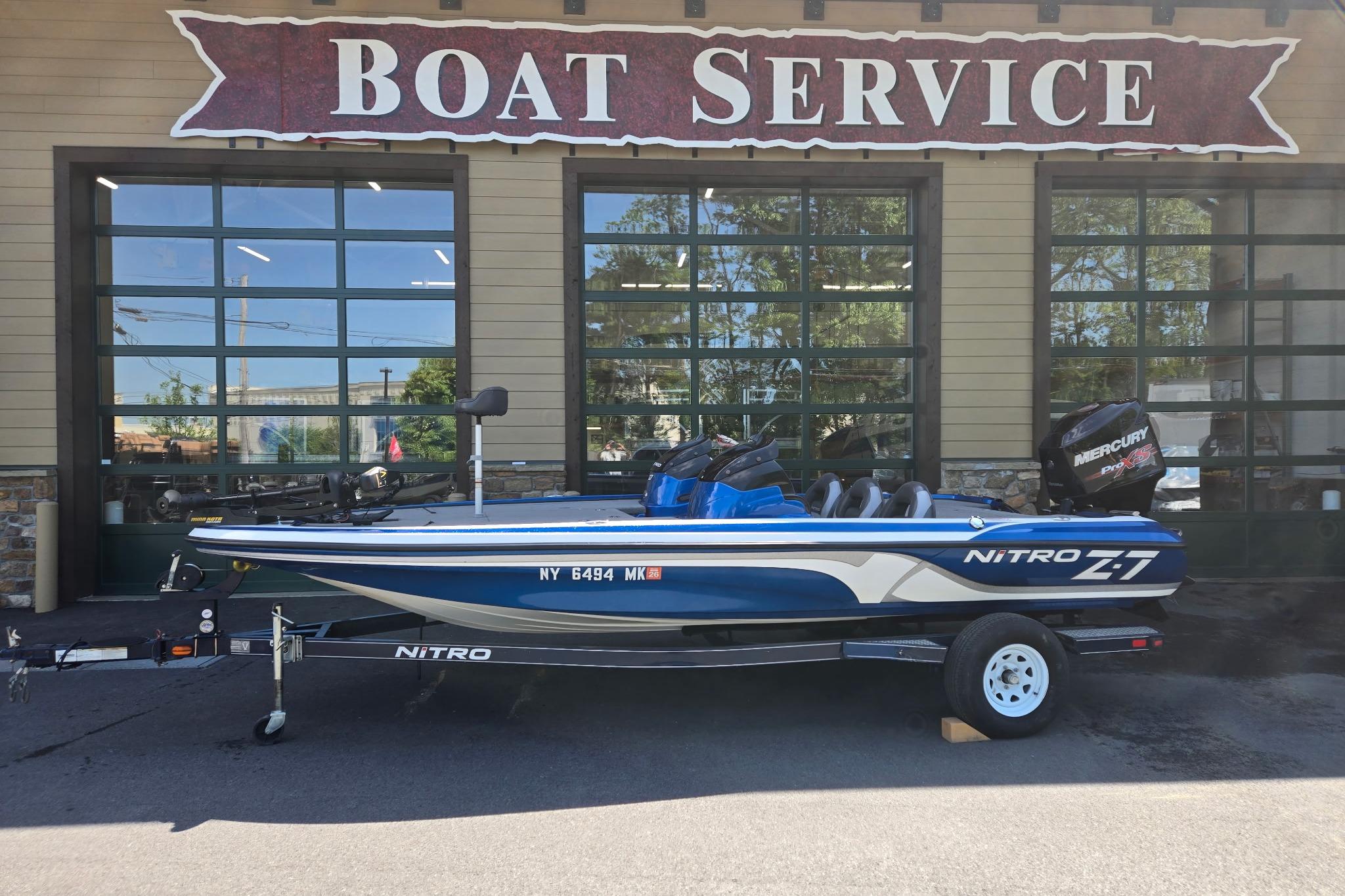 Image of Pre-Owned 2014 Nitro Z-7