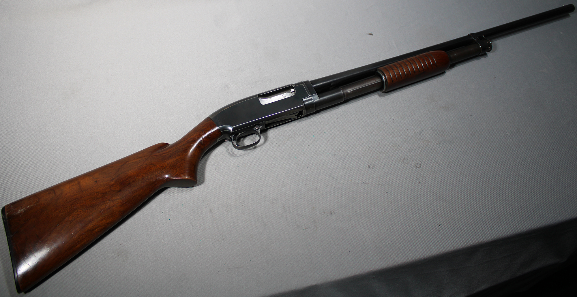 Winchester ~ Model 12 ~ 16 Gauge - Winchester