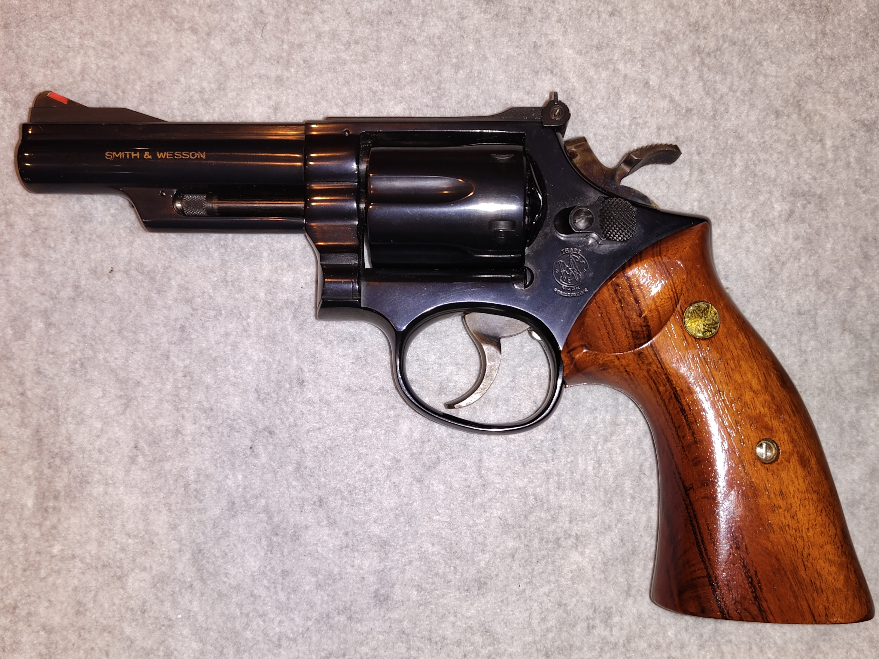SMITH & WESSON ~ 19-3 ~ .357 MAGNUM