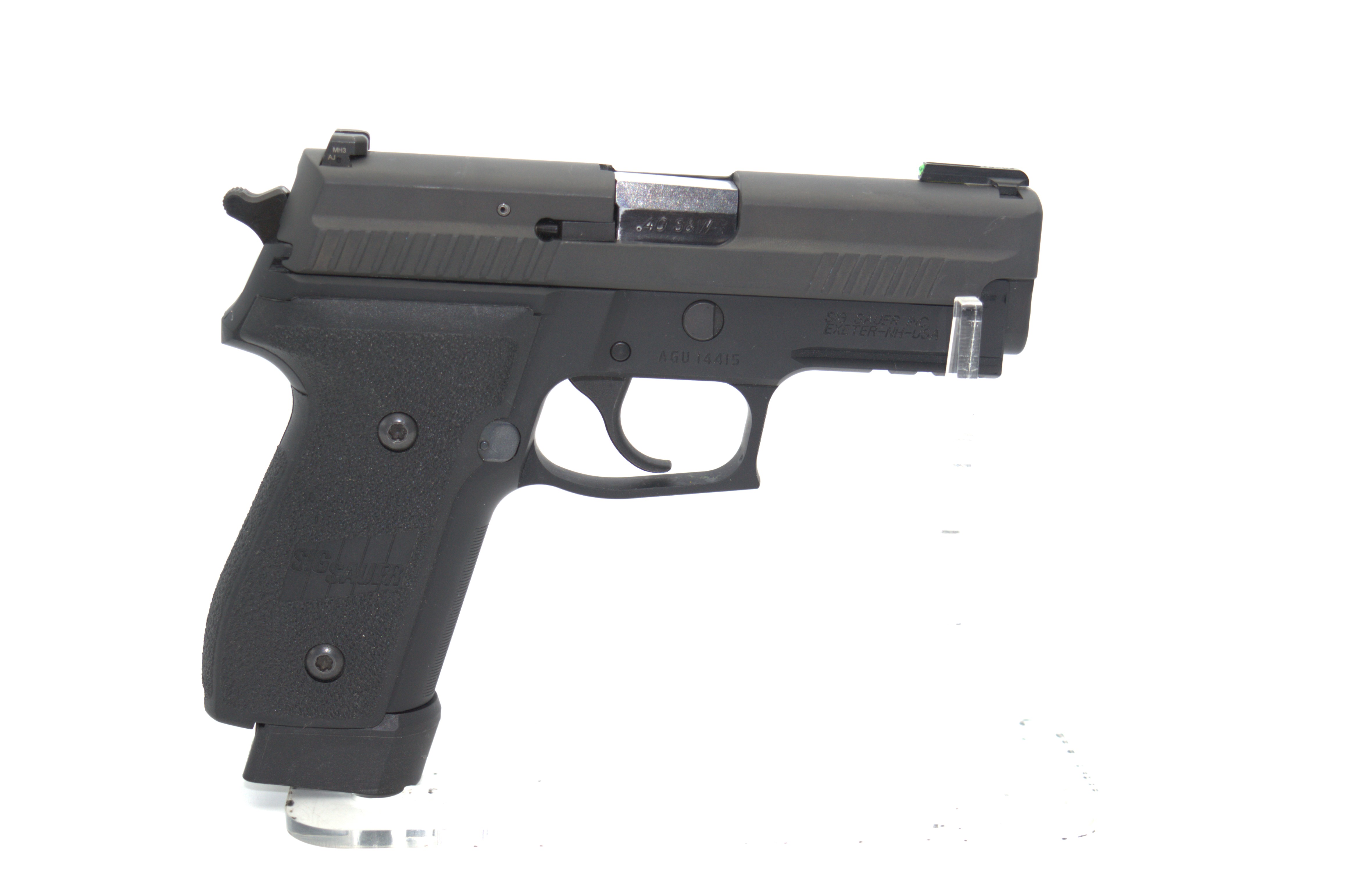 SIG SAUER~P229~.40 S&W