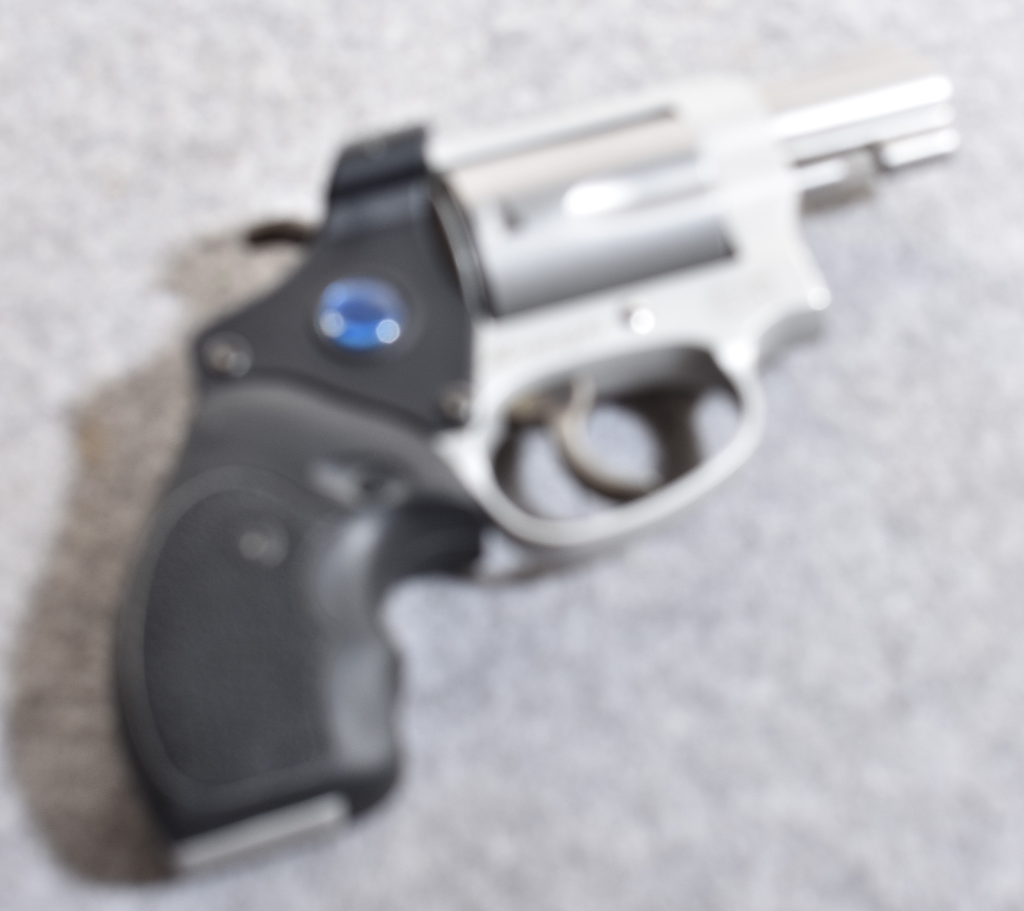 Image of Smith & Wesson 637-2 .38 SPL+P Revolver