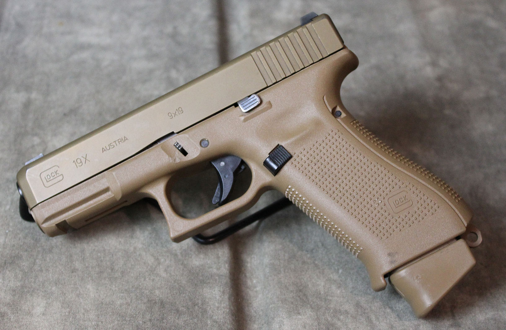 Image of Glock ~ 19x ~ 9mm