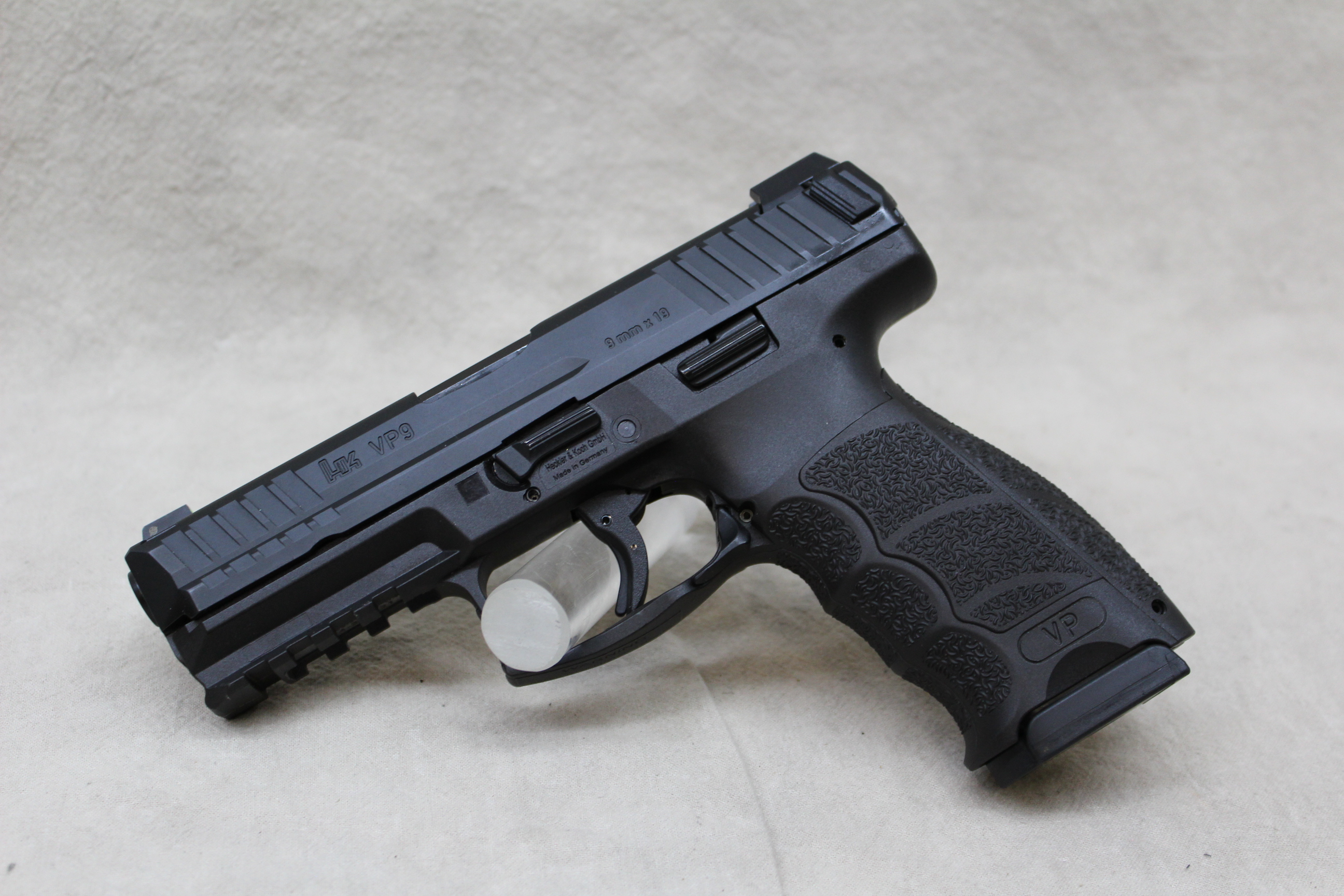Heckler &Koch VP9 ~ 9mm Luger ~