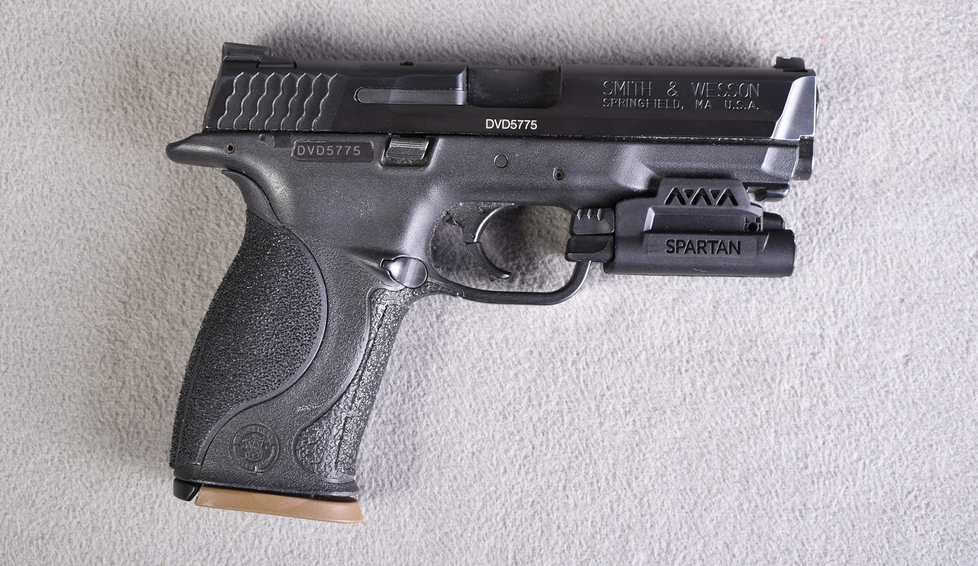 Image of Smith & Wesson ~ M&P 40 ~ 9mm/.40 S&W