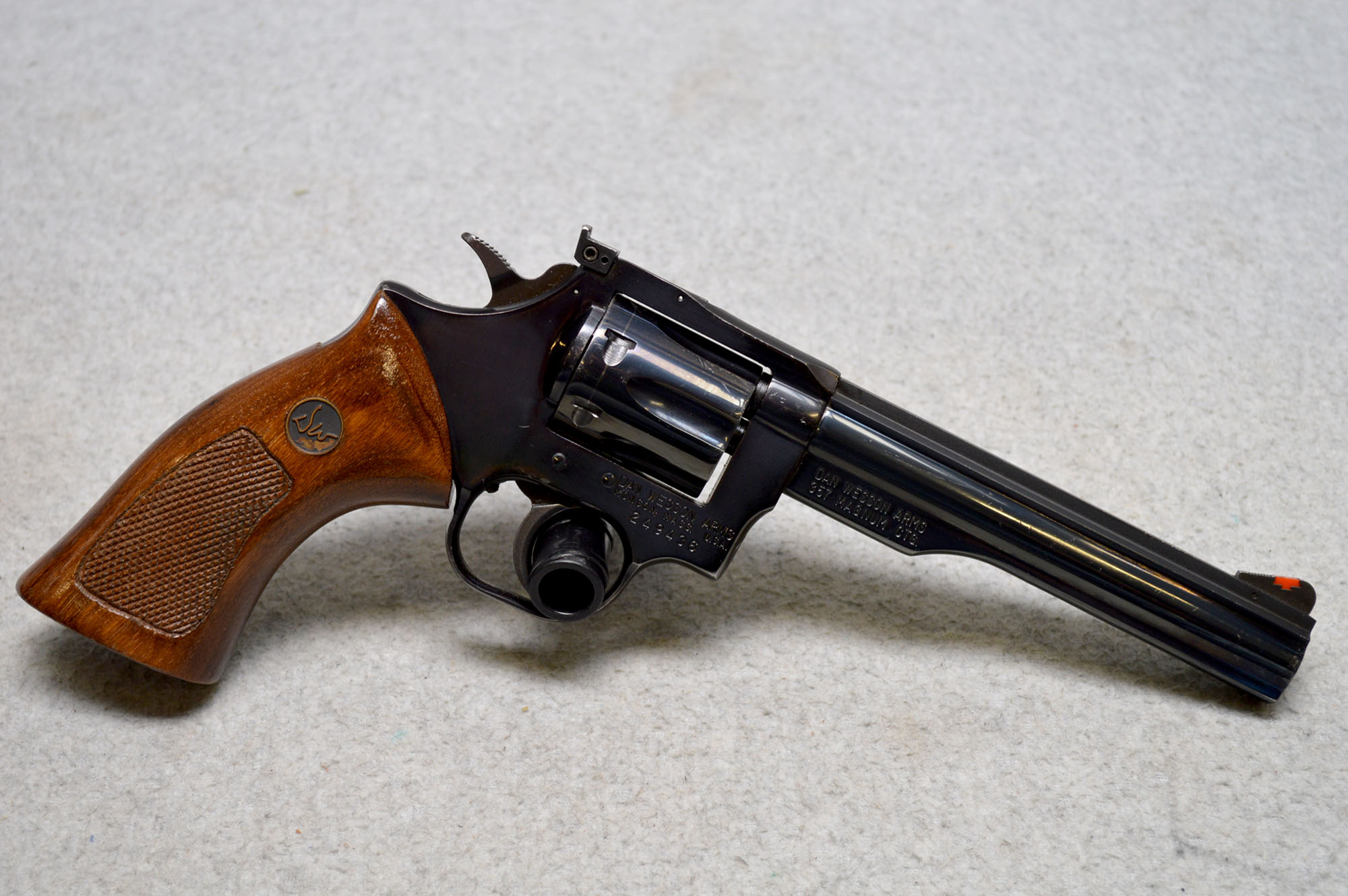 Image of Dan Wesson ~ 15-2 ~ .357 Magnum
