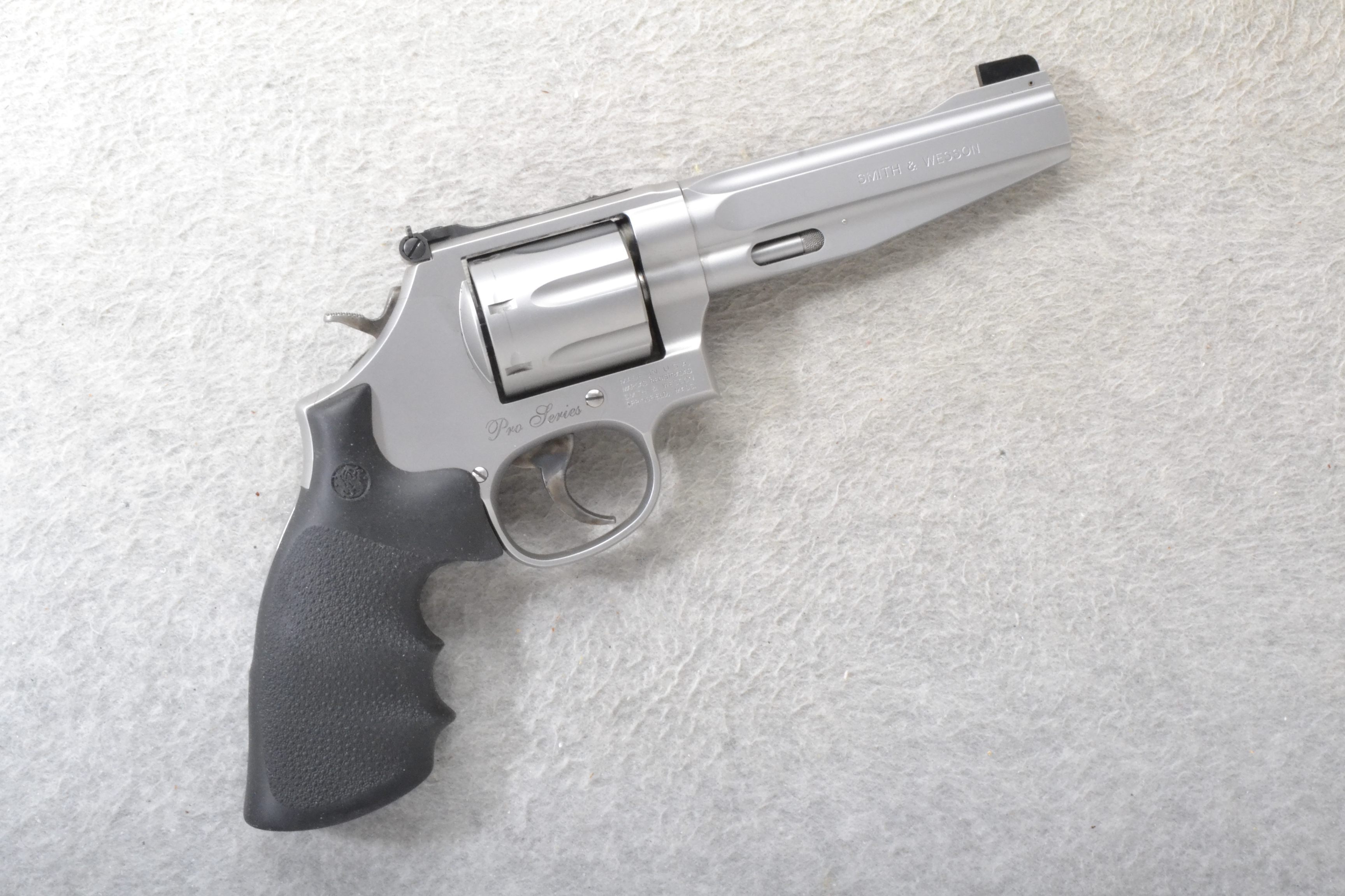 Image of Smith & Wesson ~ 686-6 Pro-Series ~ .357 Magnum