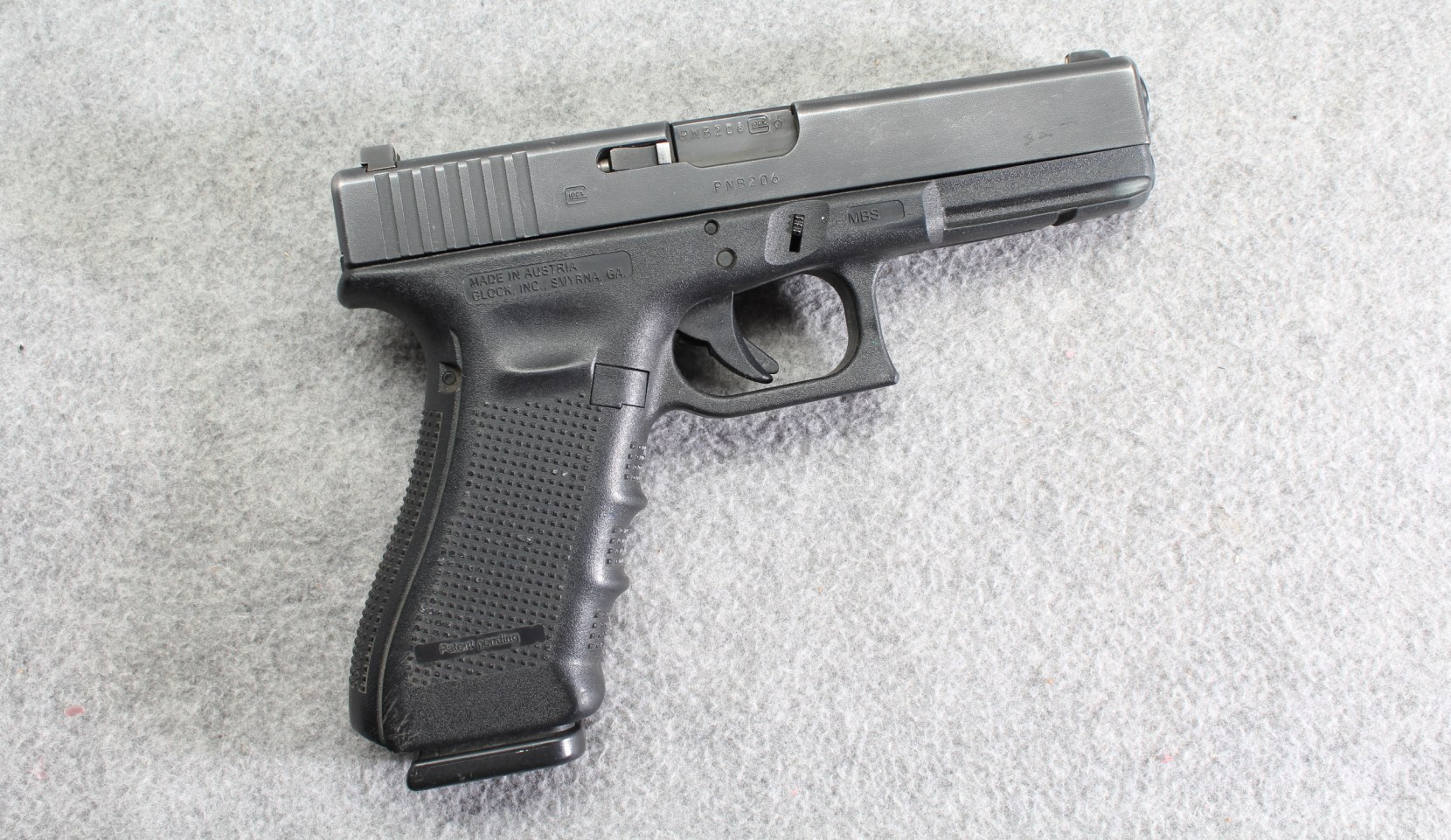 Glock ~ 22 Gen 4 ~ .40 S&ampW - Glock