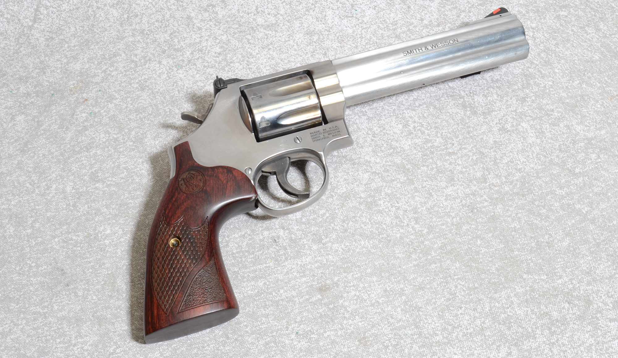 Image of Smith & Wesson 686-6 Pistol, .357 Magnum, 6 inch Barrel