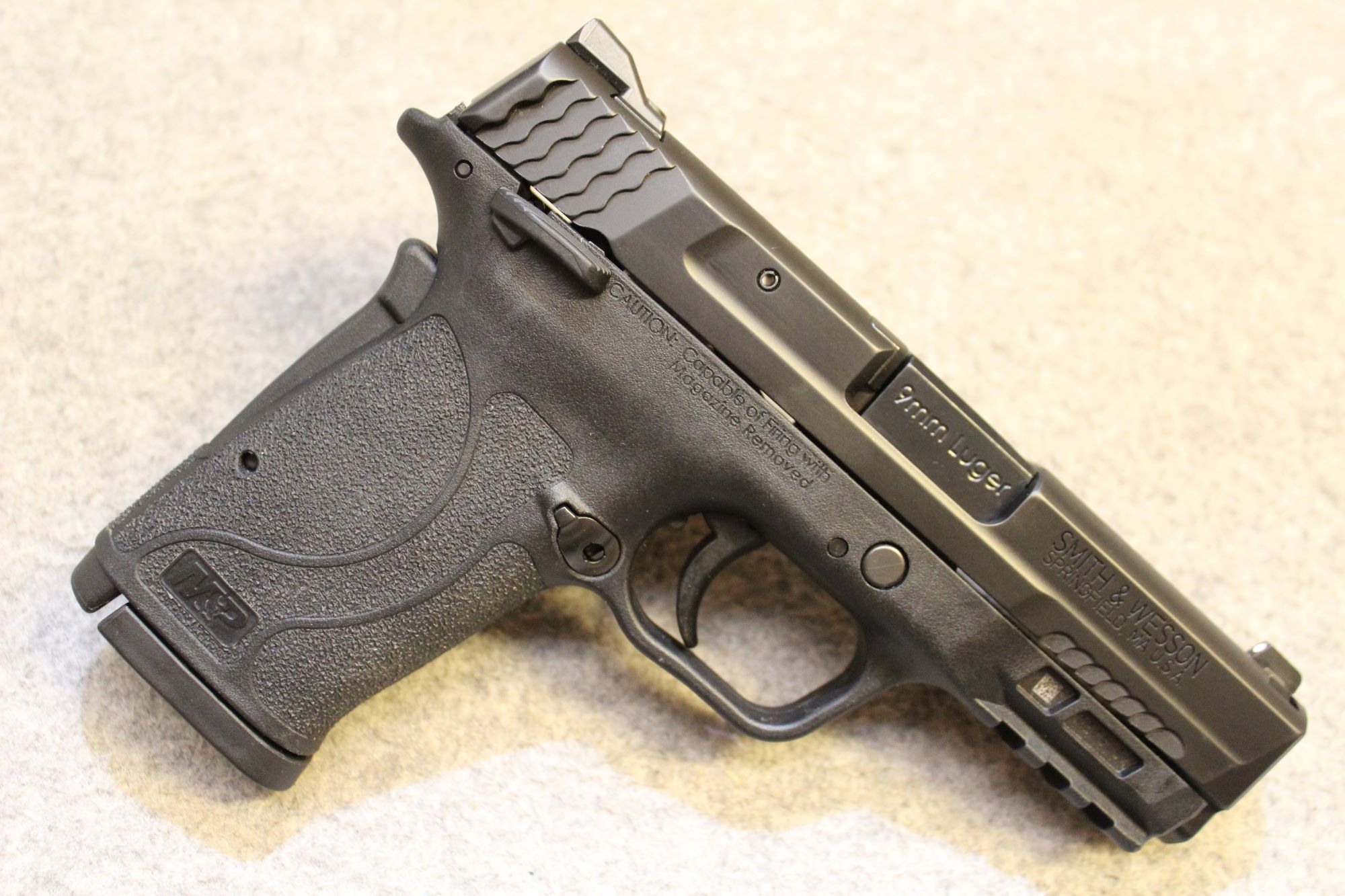 S&ampW ~ M&ampP Shield EZ ~ 9mm Luger - Smith & Wesson