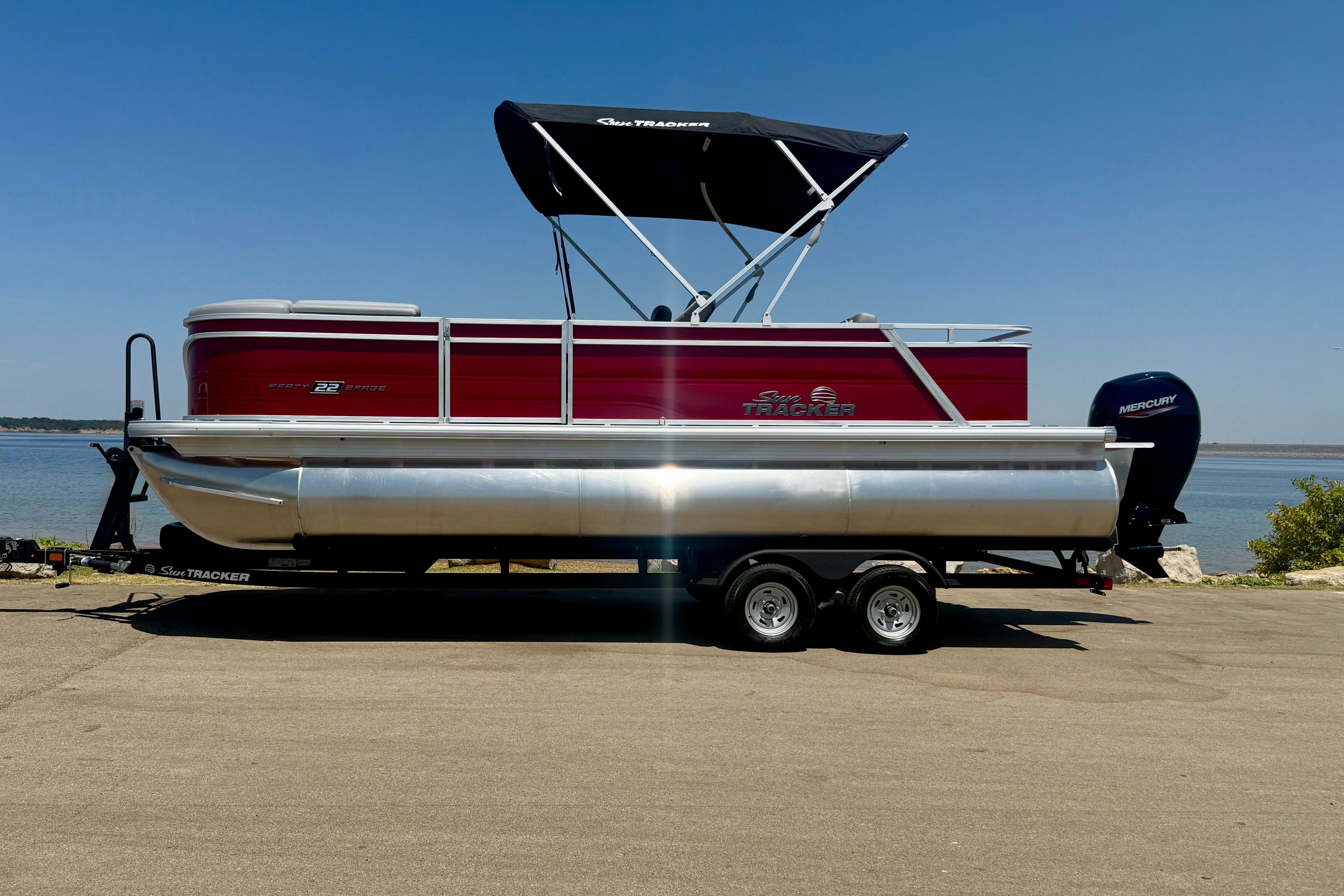 Image of 2026 SUN TRACKER PARTY BARGE 22 RF XP3