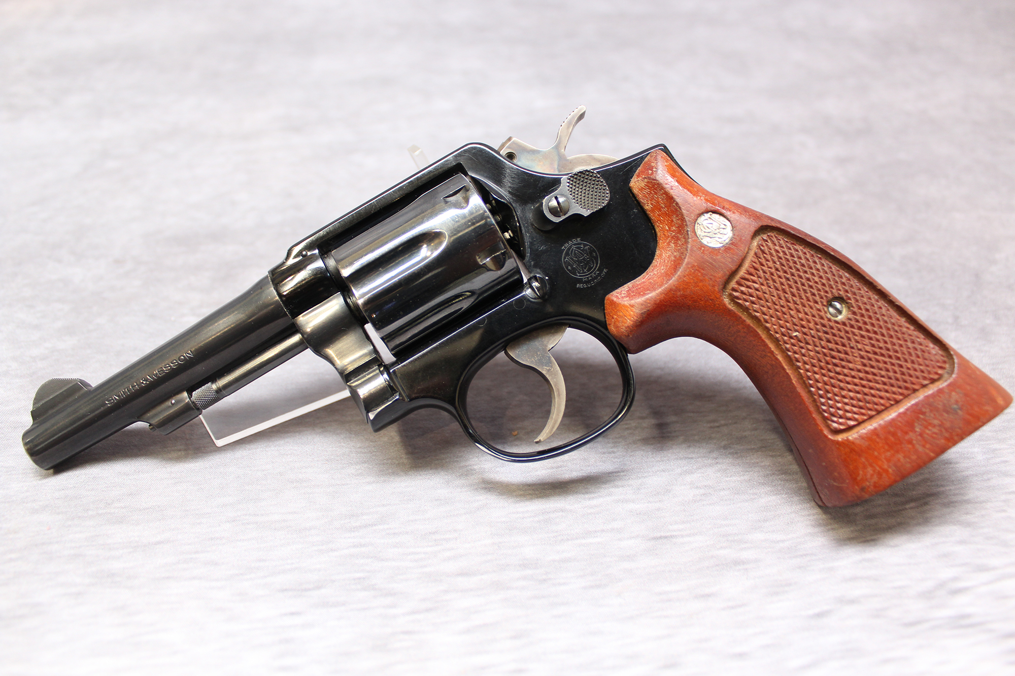 Image of SMITH & WESSON ~ MODEL 12-3 AIRWEIGHT ~ .38 SPECIAL