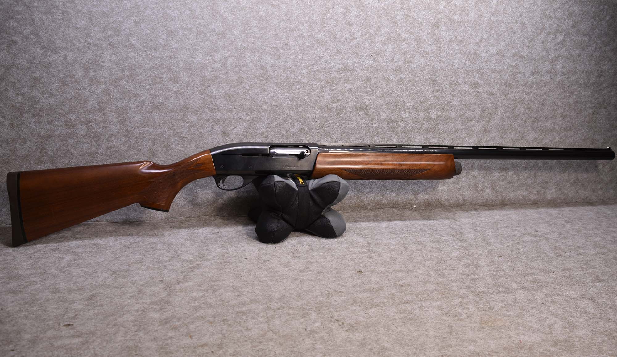 REMINGTON ~ 11-87 ~ 12 GAUGE - Remington