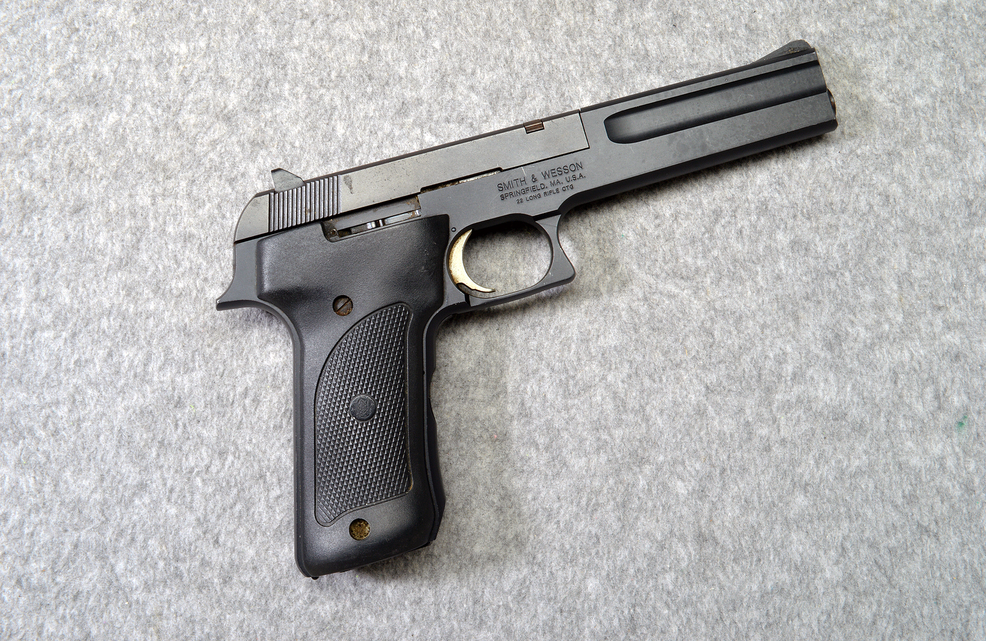 Image of Smith & Wesson ~ Model 422 ~ .22LR
