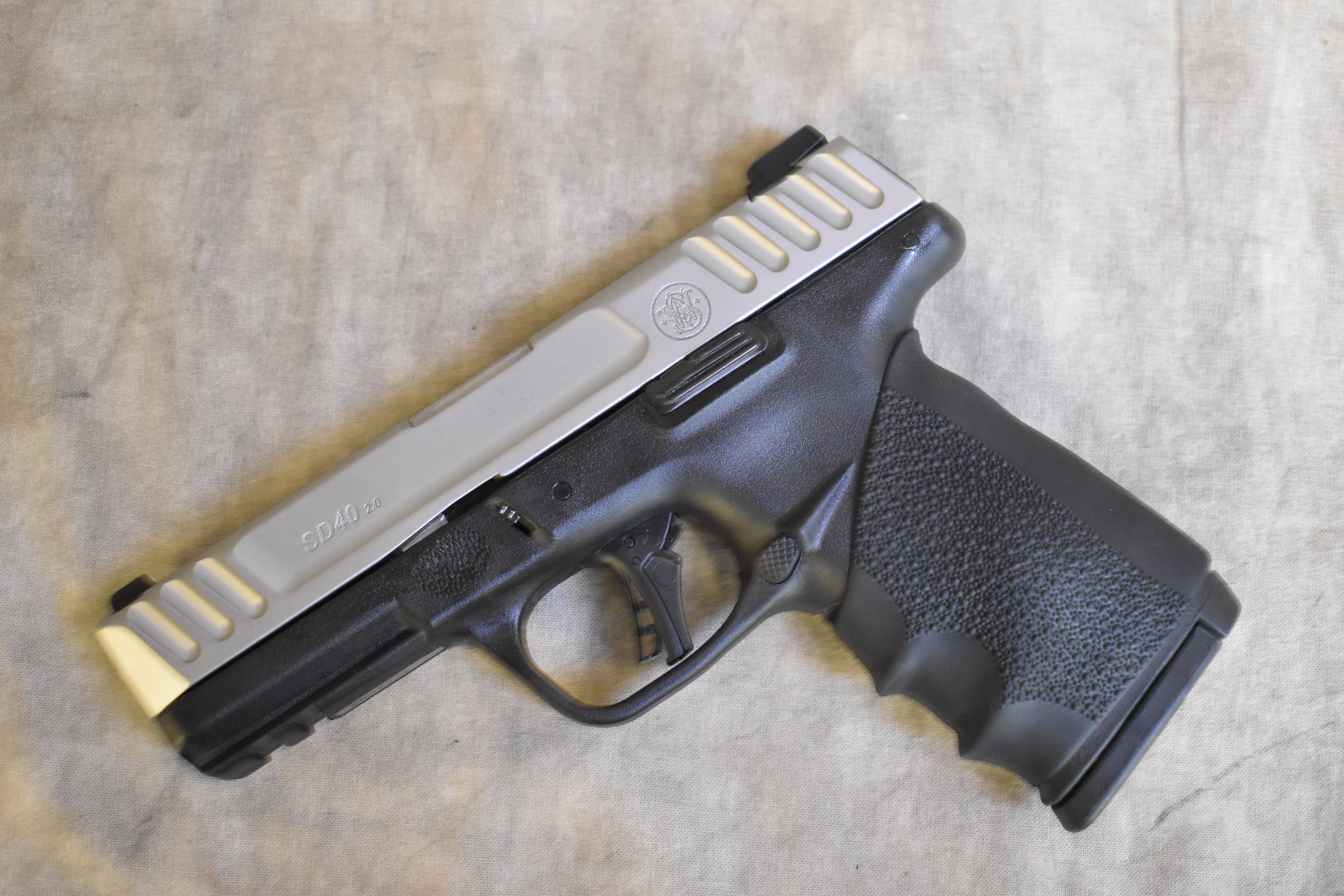 Image of Smith & Wesson ~ SD40 ~ .40 S&W