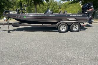 Image of Pre-Owned 2014 Skeeter ZX200