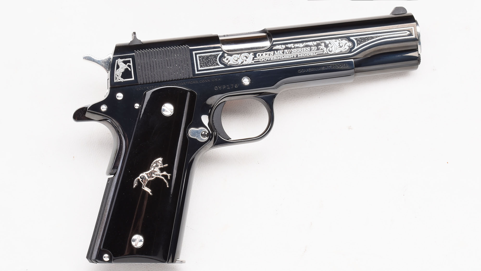 Image of "Colt ~ Government ""Oscure y Plata"" ~ .38 Super"
