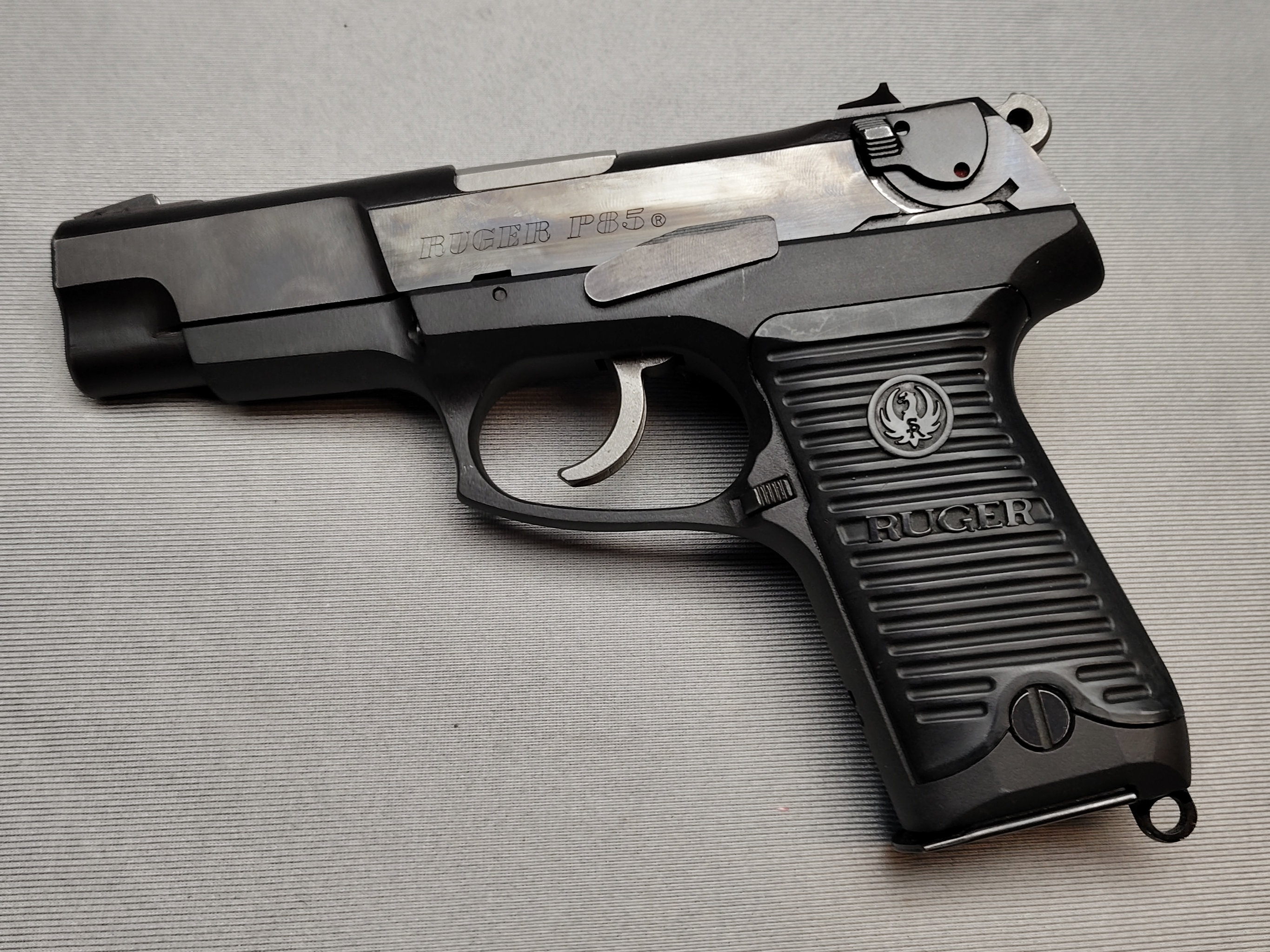 RUGER ~ P85 ~ 9MM LUGER - Ruger