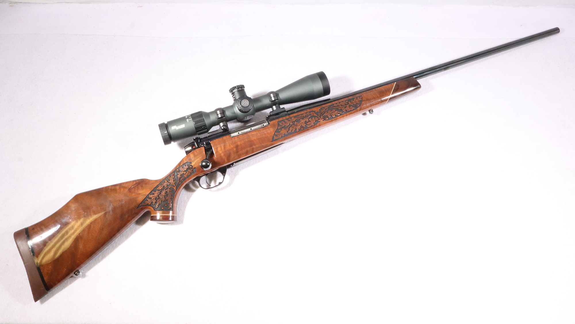 Weatherby ~ Mark V ~ .300 Weatherby Magnum - Weatherby