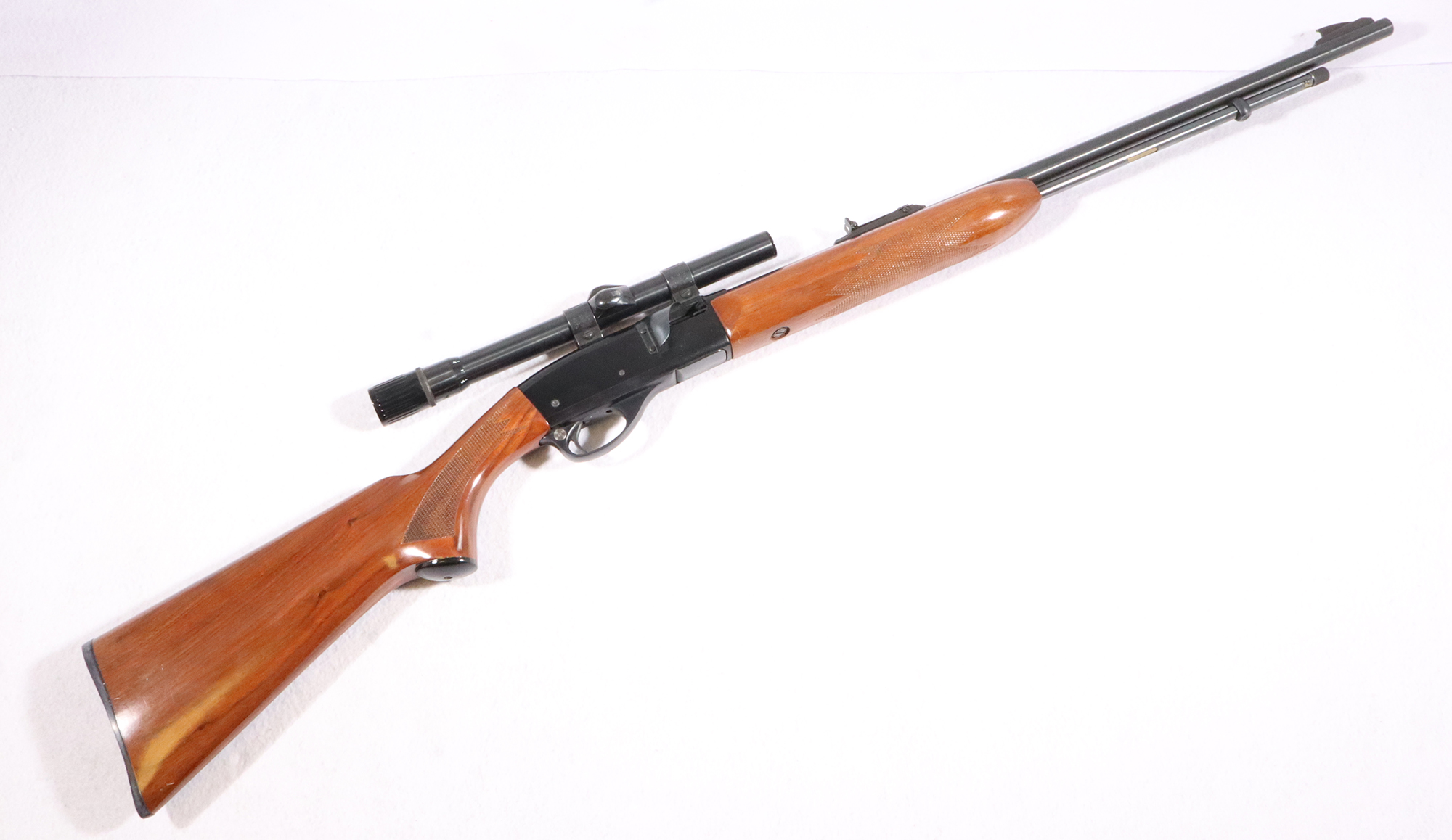 Image of Remington ~ 552 ~ .22 S, L, LR