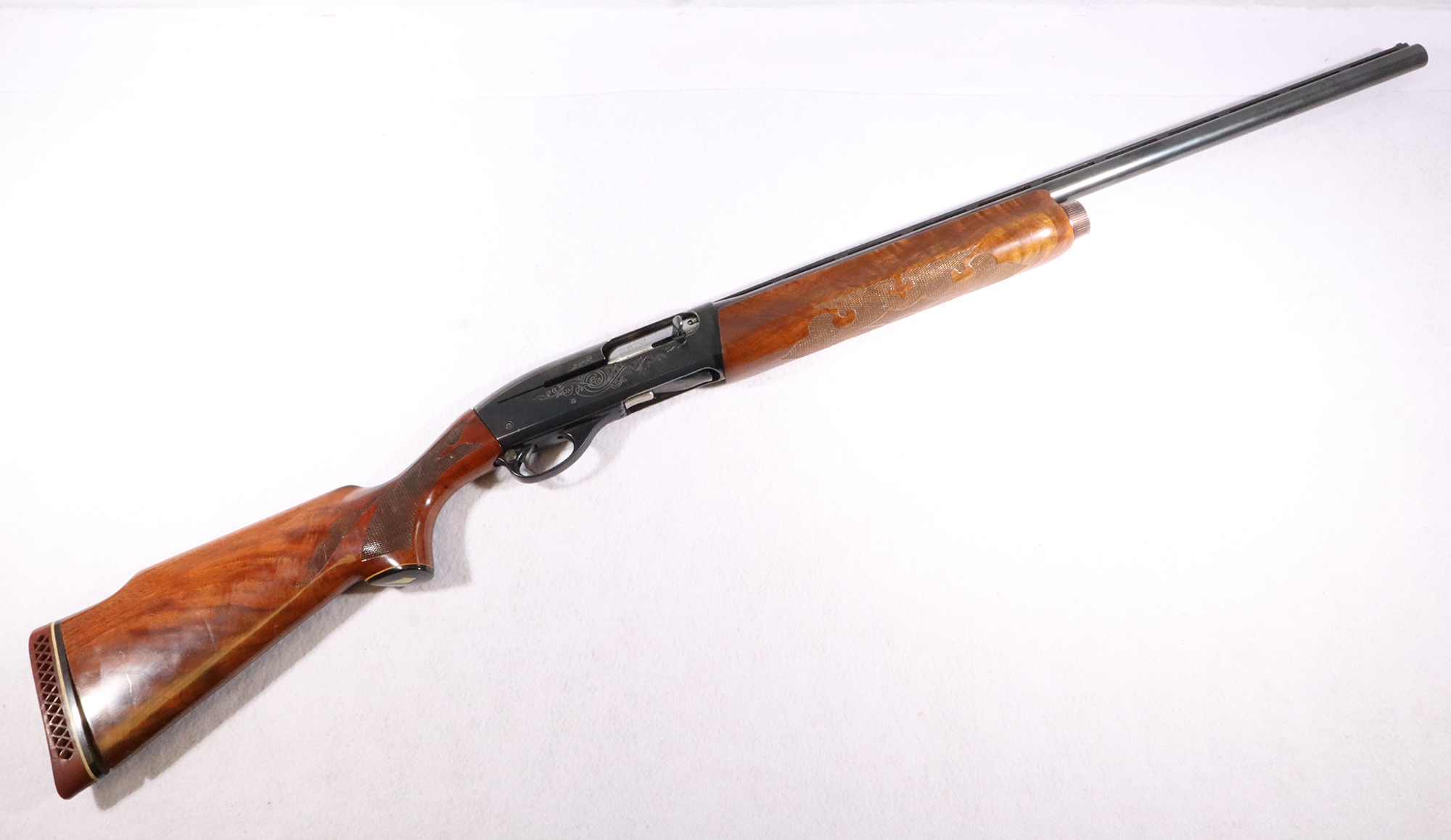 Remington ~ 1100 ~ 12 Gauge - Remington