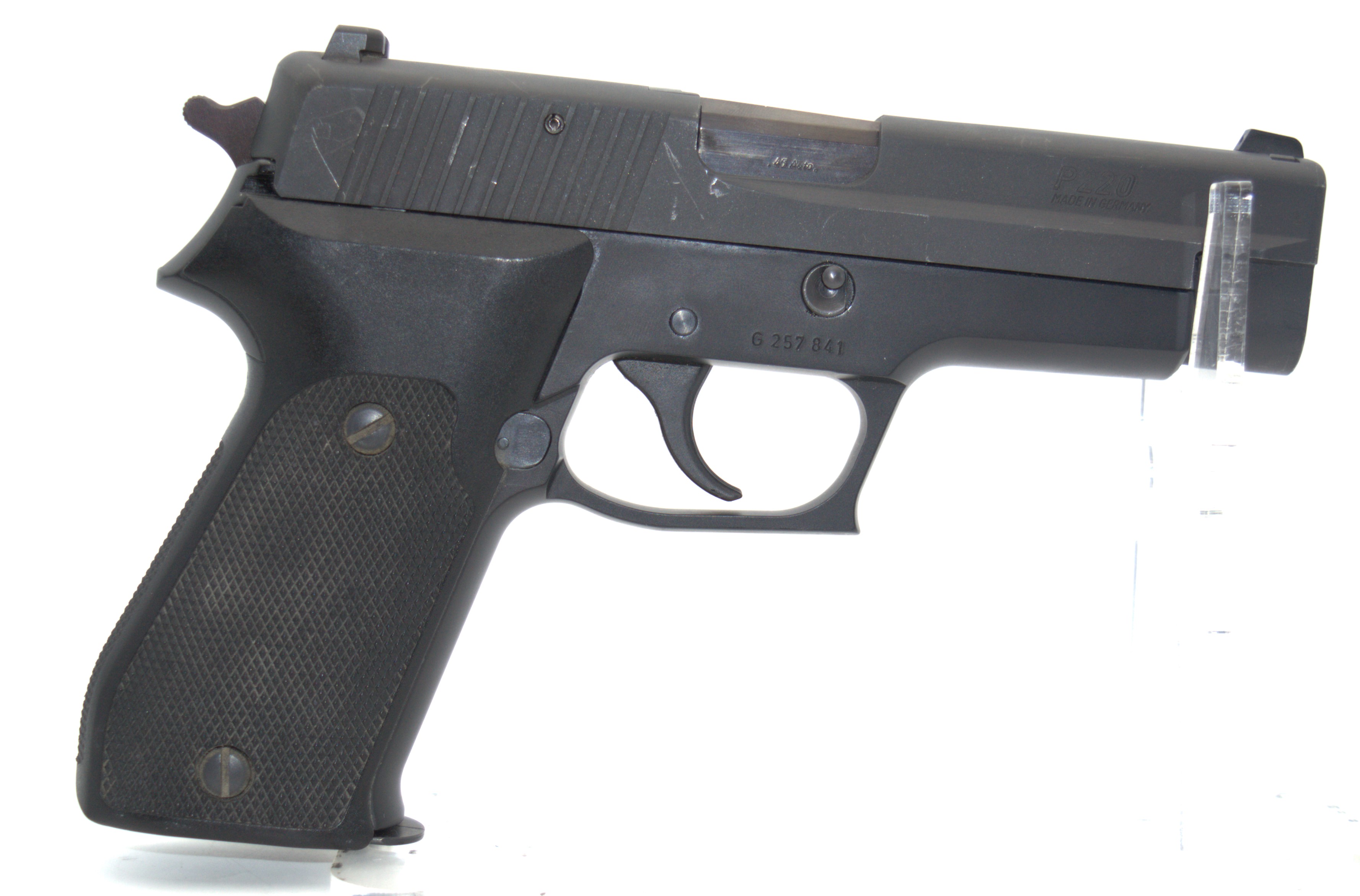 SIG ARMS~P220~.45 AUTO - Sig Sauer