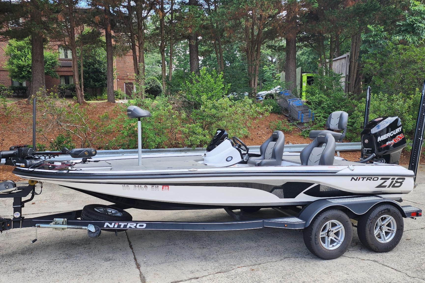 Image of Pre-Owned 2017 Nitro Z18