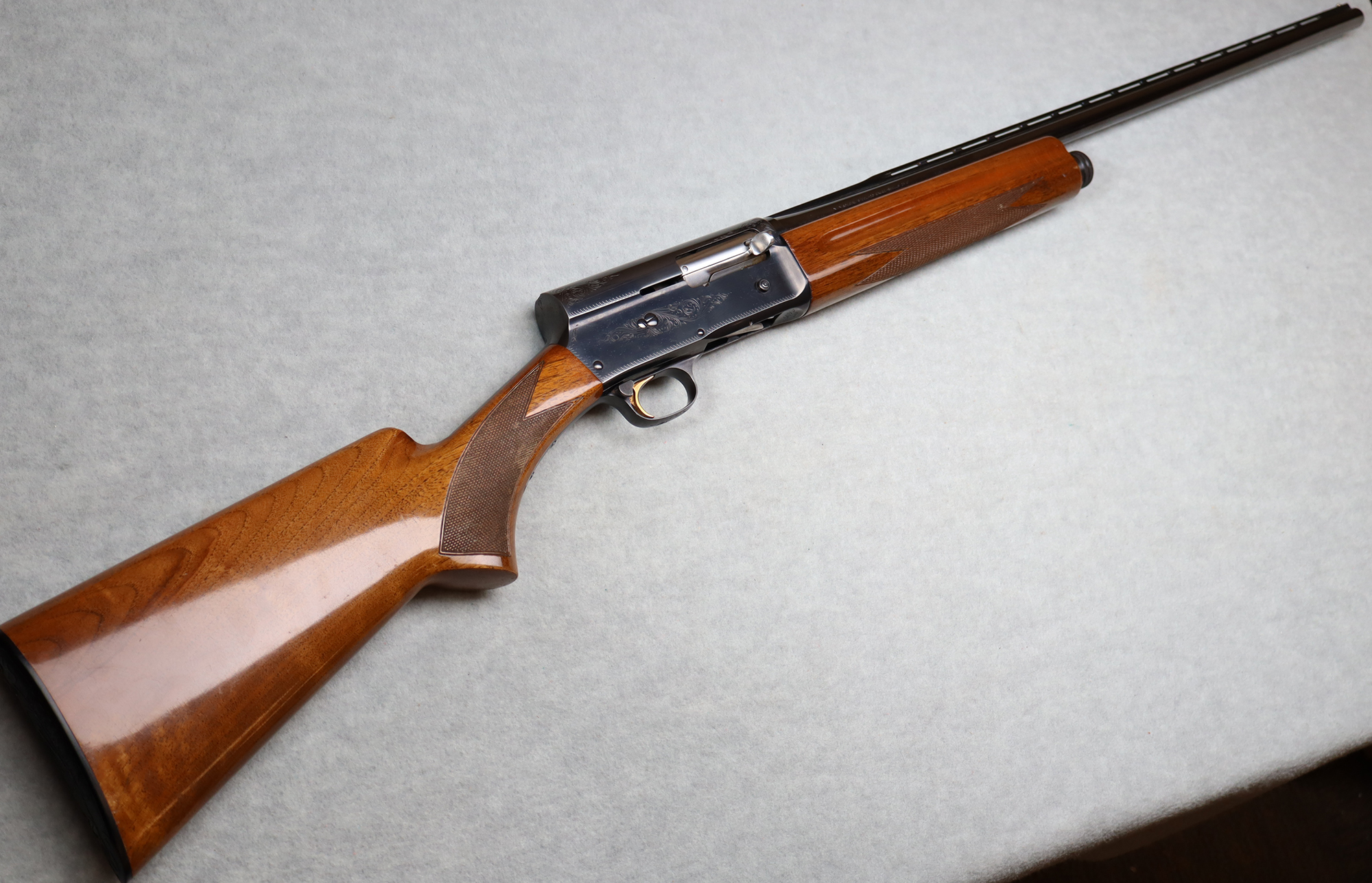 Browning ~ Auto-5 Twenty ~ 20 Gauge - Browning
