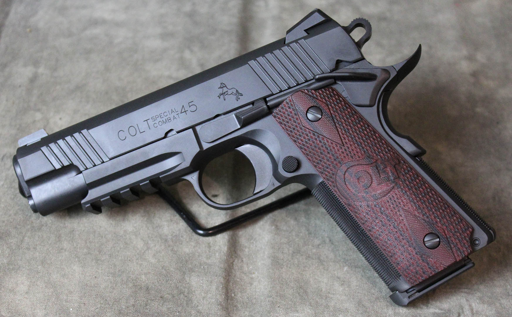 Image of Colt ~ Combat Commander ~ .45