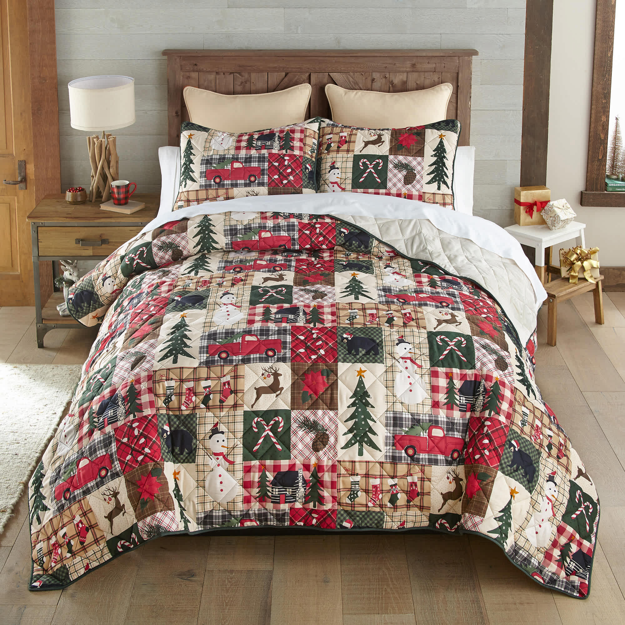 Image of Donna Sharp Your Lifestyle Holiday Dream Quilted Bedding Set