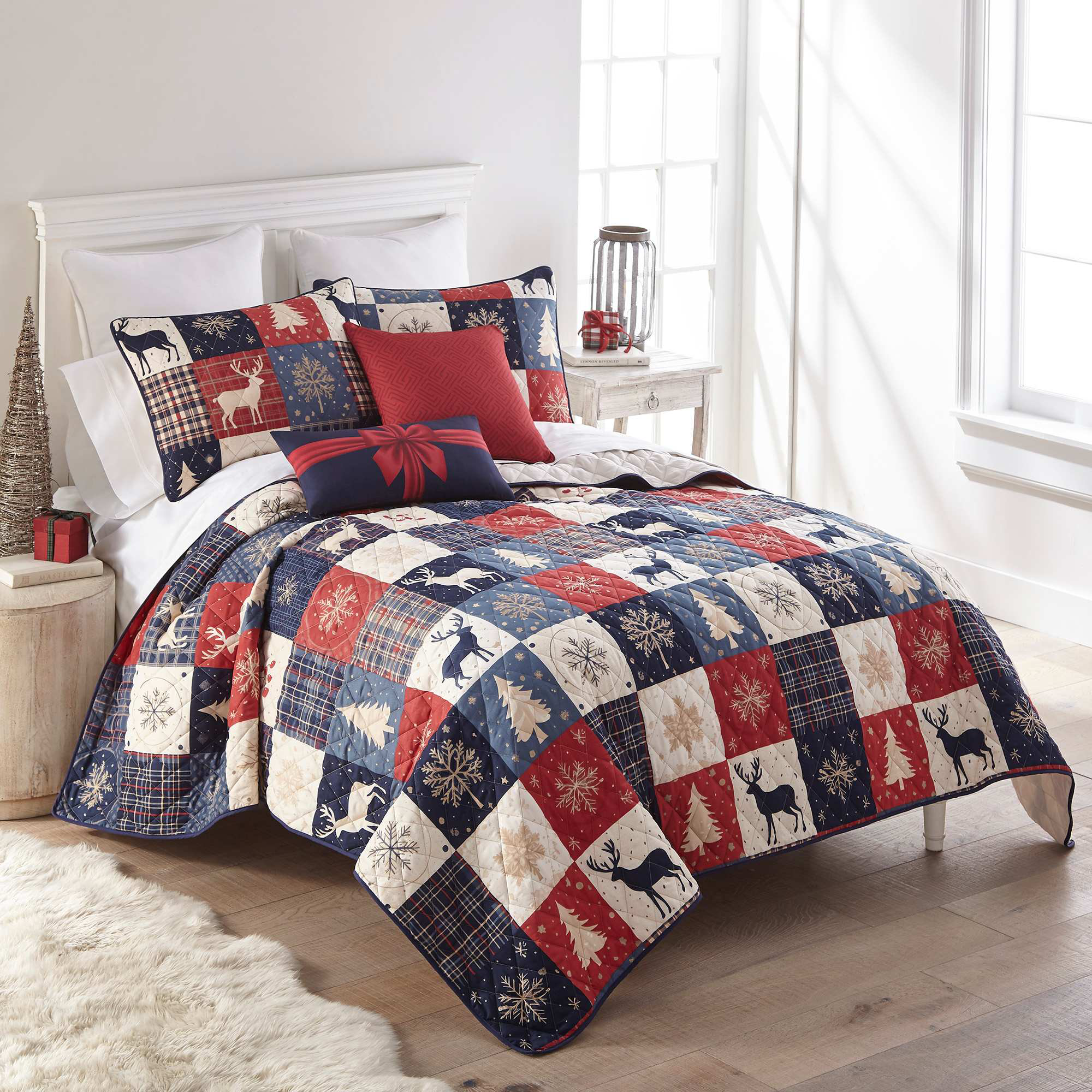 Image of Donna Sharp Your Lifestyle Noel Patch Quilted Bedding Set - Blue/White/Red - King
