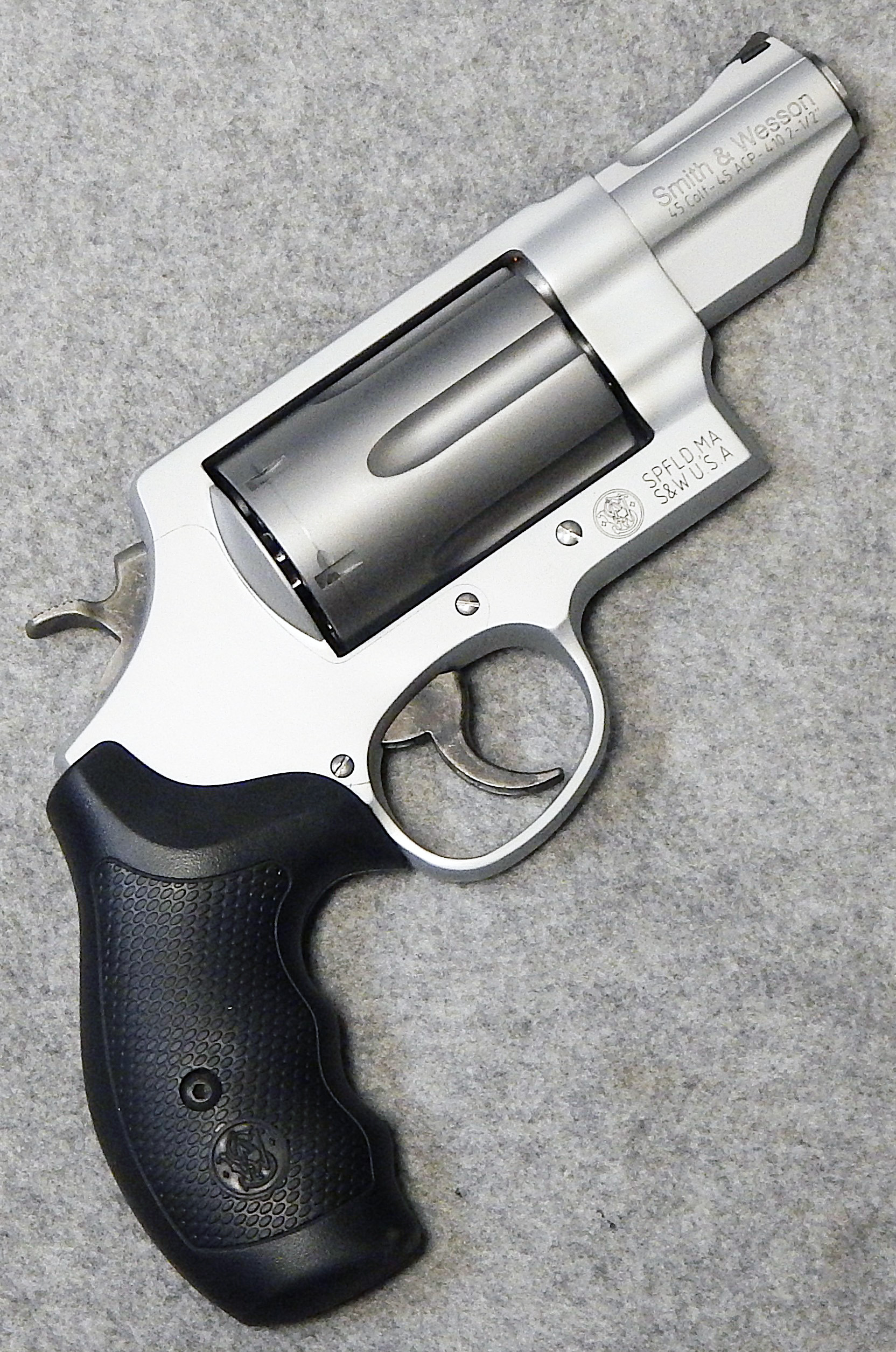 Image of Smith & Wesson ~ Governor ~ .45 Colt/.410 Bore/.45 Auto.