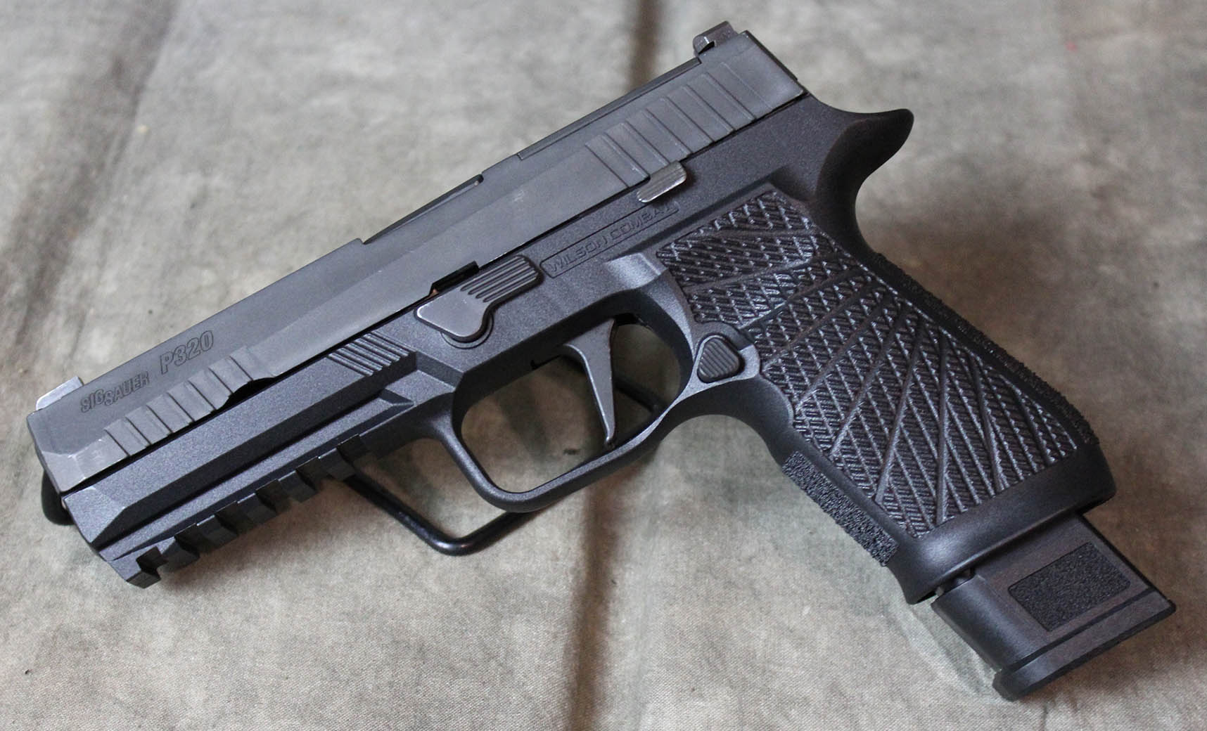 Sig Sauer ~ P320 ~ 9mm - Sig Sauer