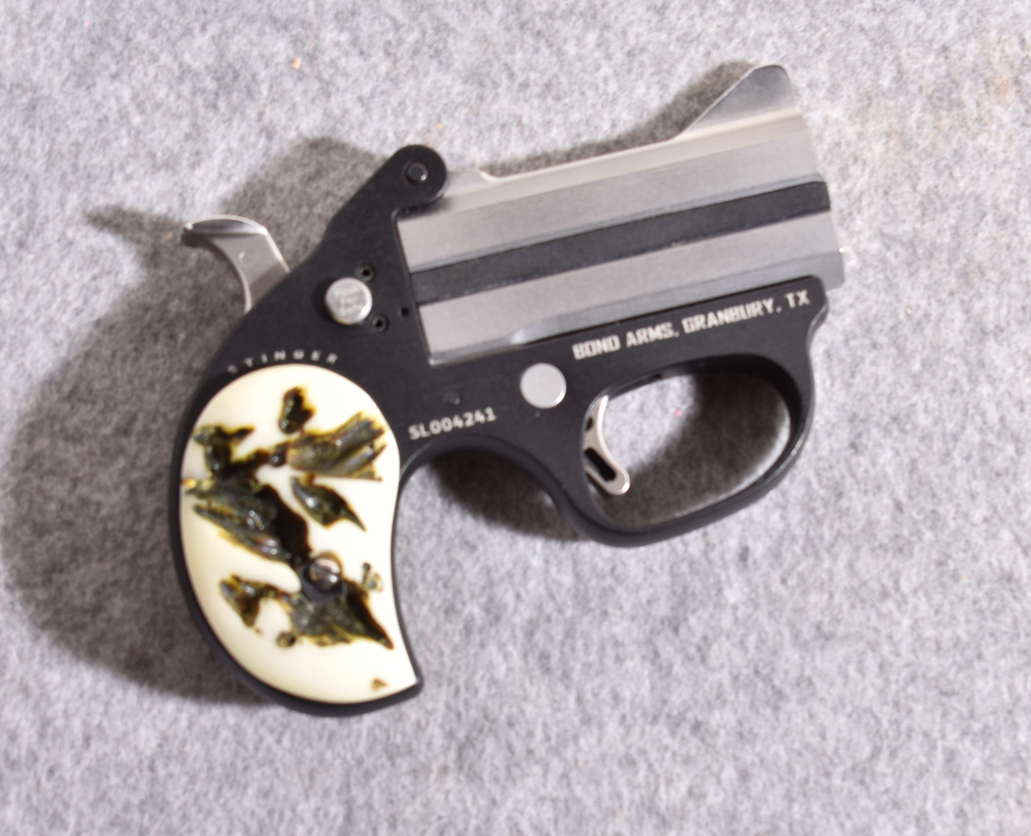 Image of Bond Arms Stinger Break Action Derringer