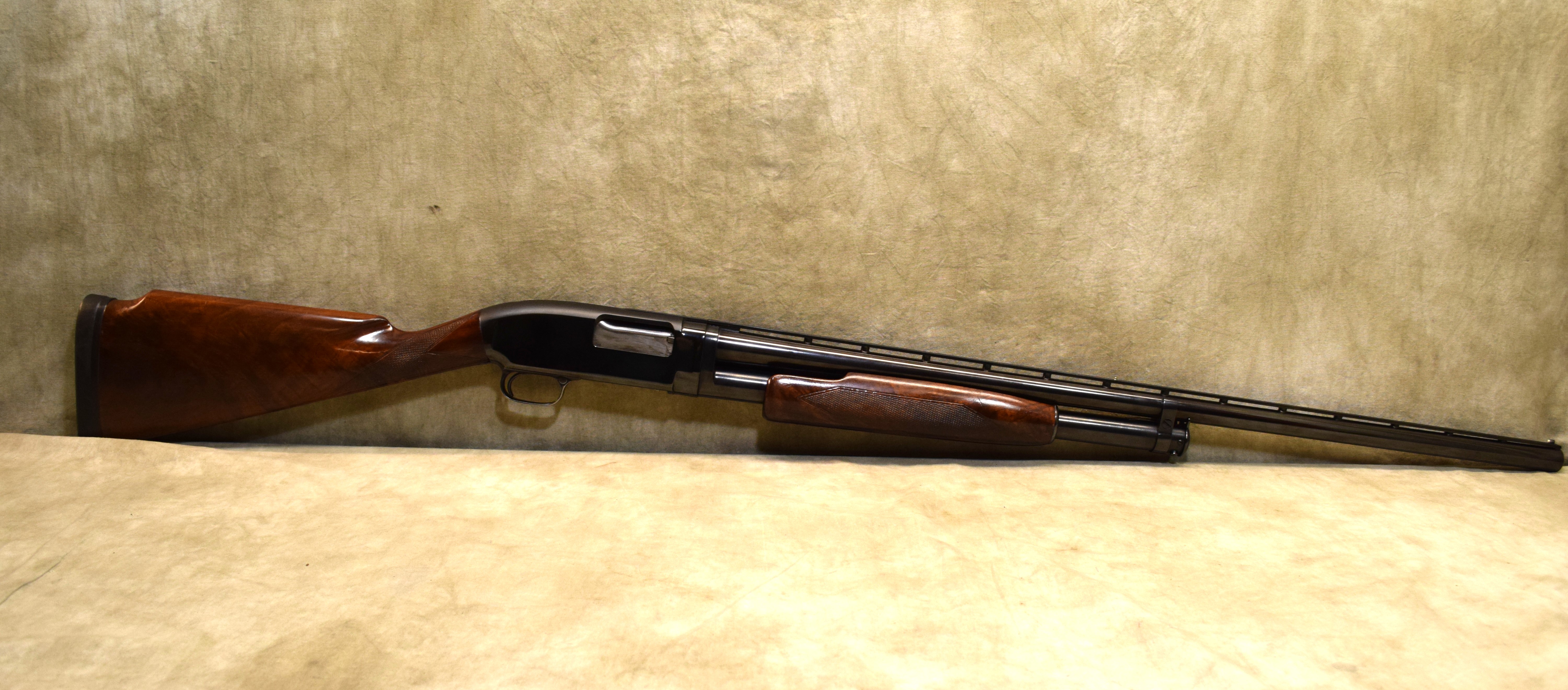 Winchester~12~12 gauge - Winchester