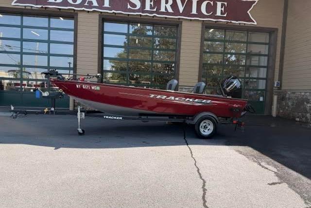 Image of Pre-Owned 2021 Tracker Super Guide V-16 T