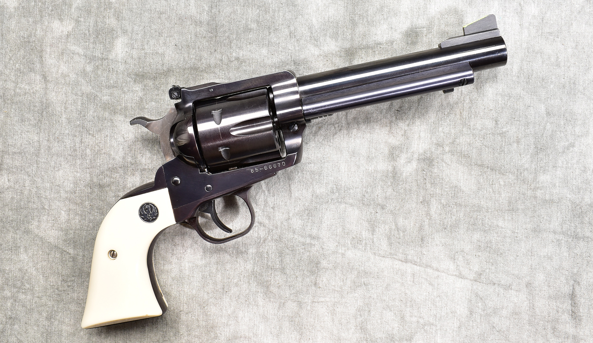 RUGER ~ NEW MODEL SUPER BLACKHAWK ~ .44 MAGNUM - Ruger