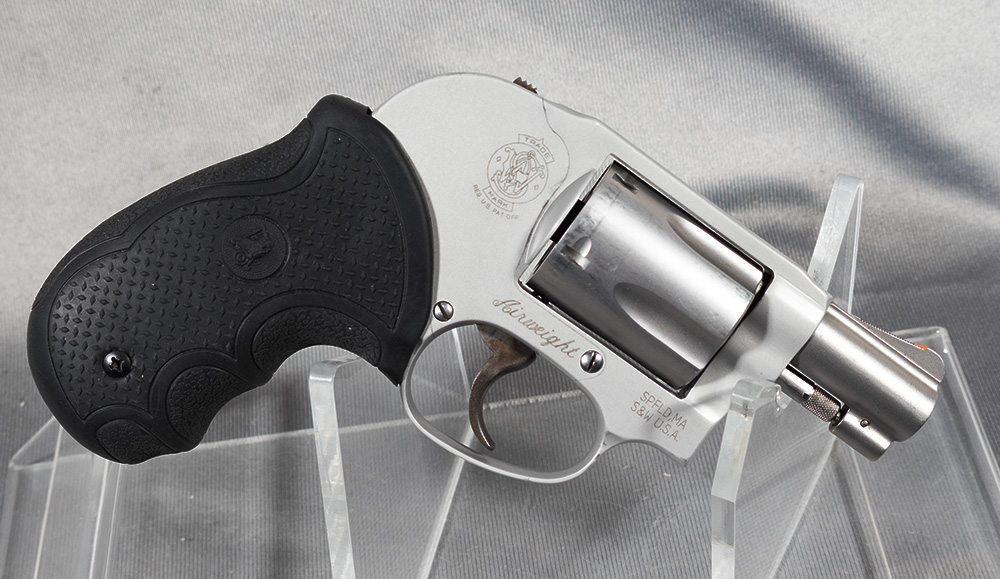 Image of Smith & Wesson ~ Model 638-3 ~ .38 Special +P
