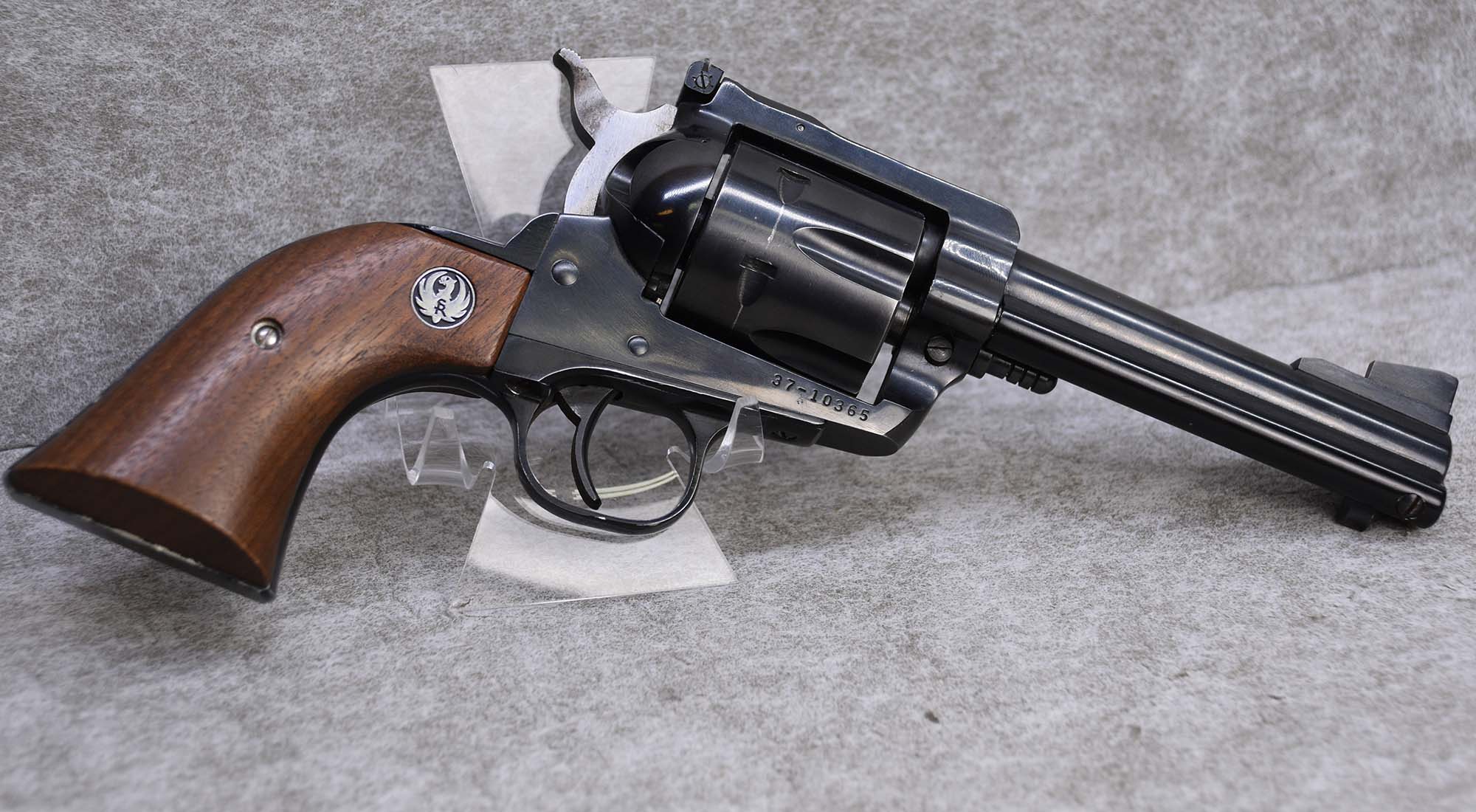 RUGER ~ NEW MODEL BLACKHAWK ~ .357 MAGNUM - Ruger