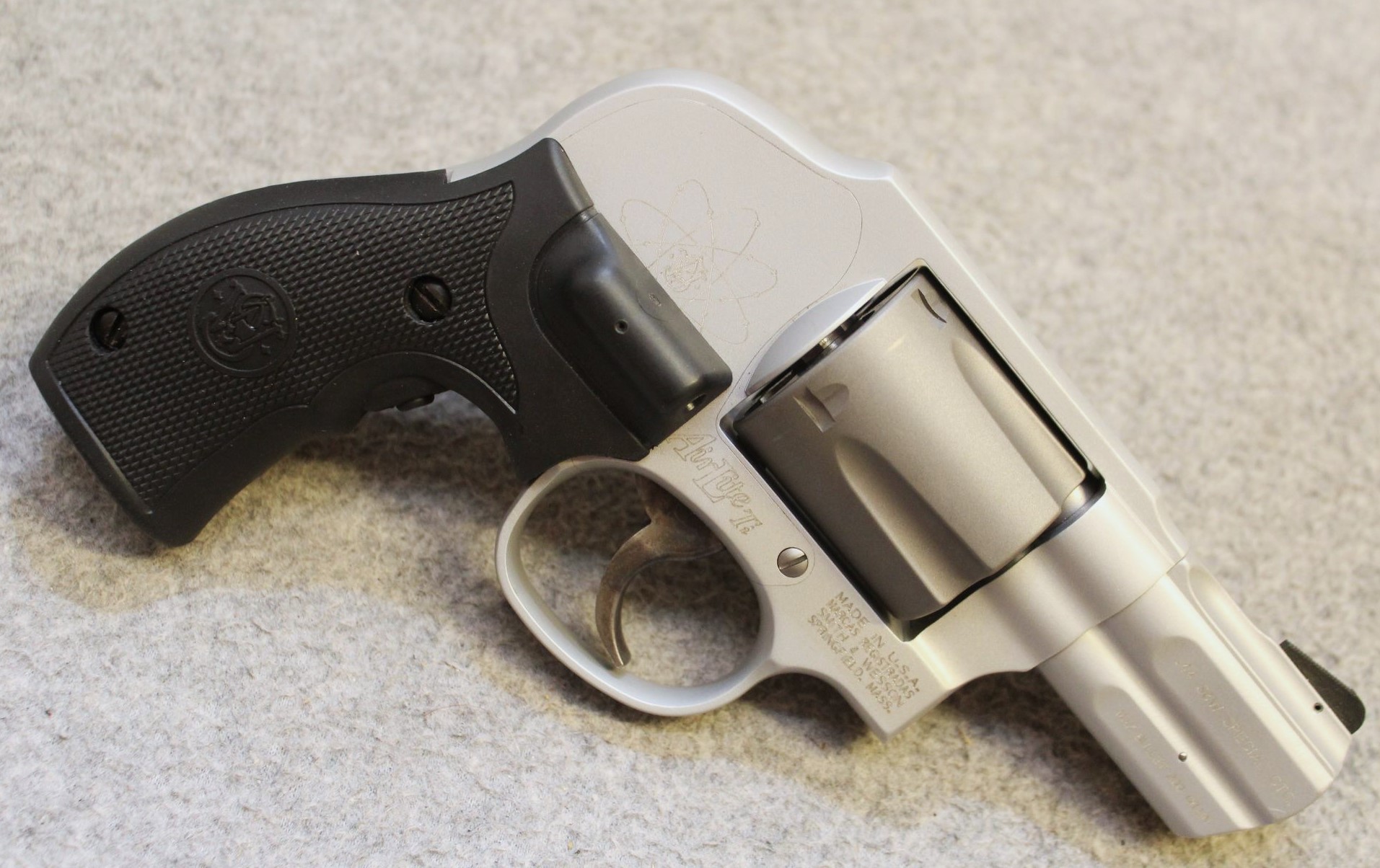 Image of S&W ~ 296 Airlite Ti ~ .44 SPL