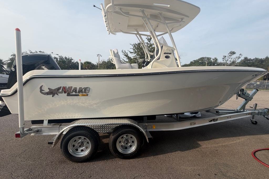  2026 MAKO 226 CC - $113699.00 at Bass Pro Shops