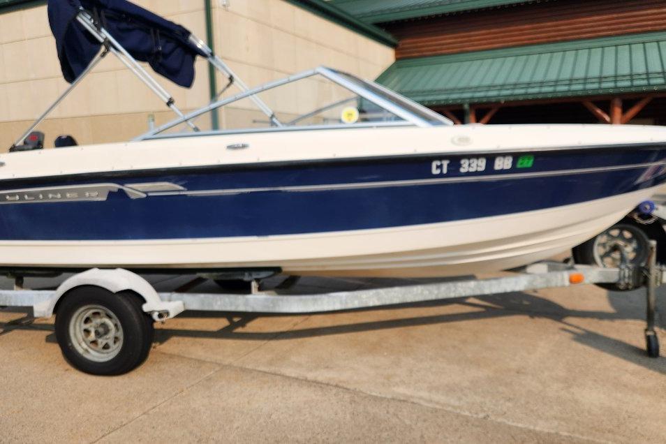 Image of Pre-Owned 2006 Bayliner 195