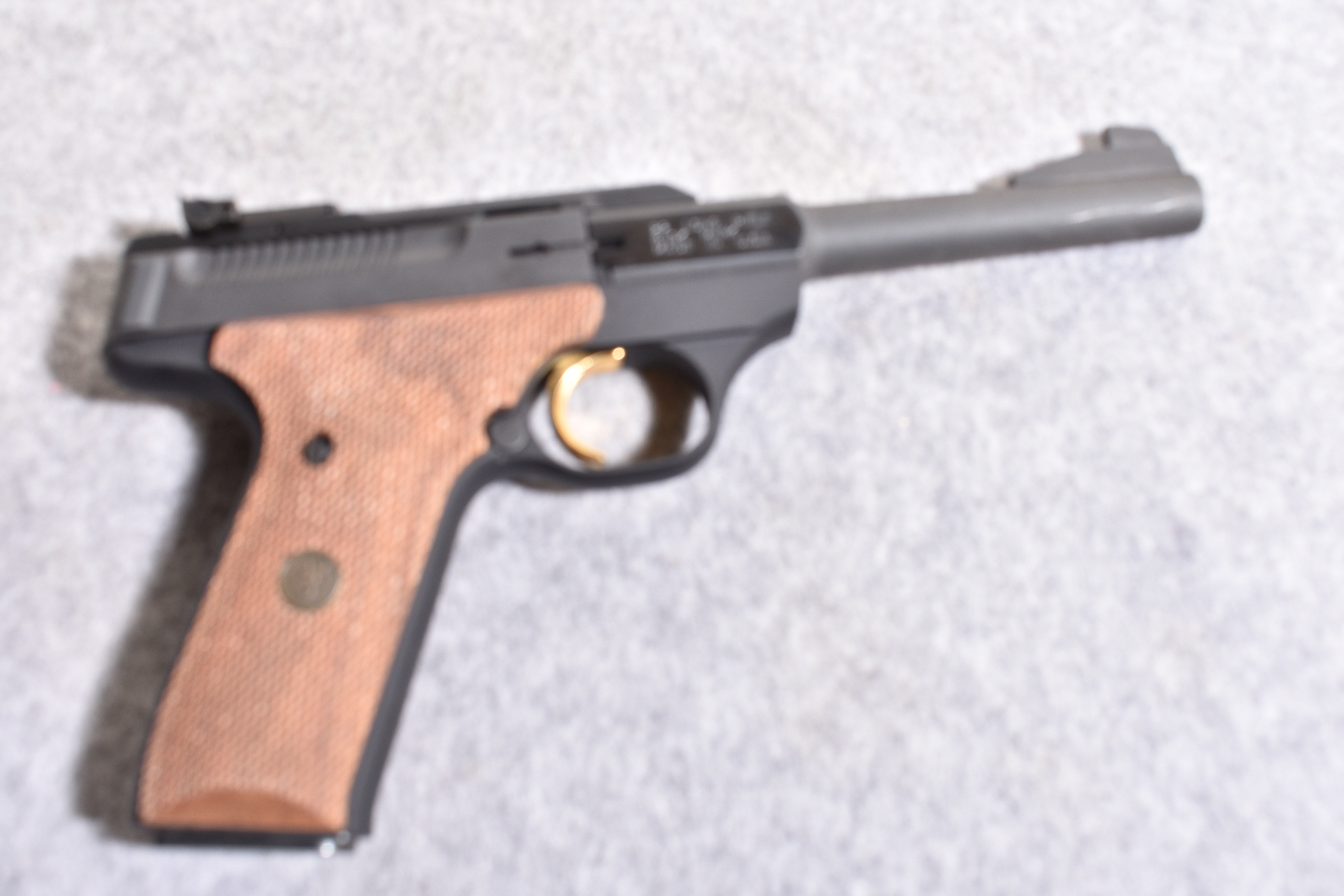 Image of BROWNING BUCK MARK .22 LONG RIFLE SEMI-AUTO PISTOL